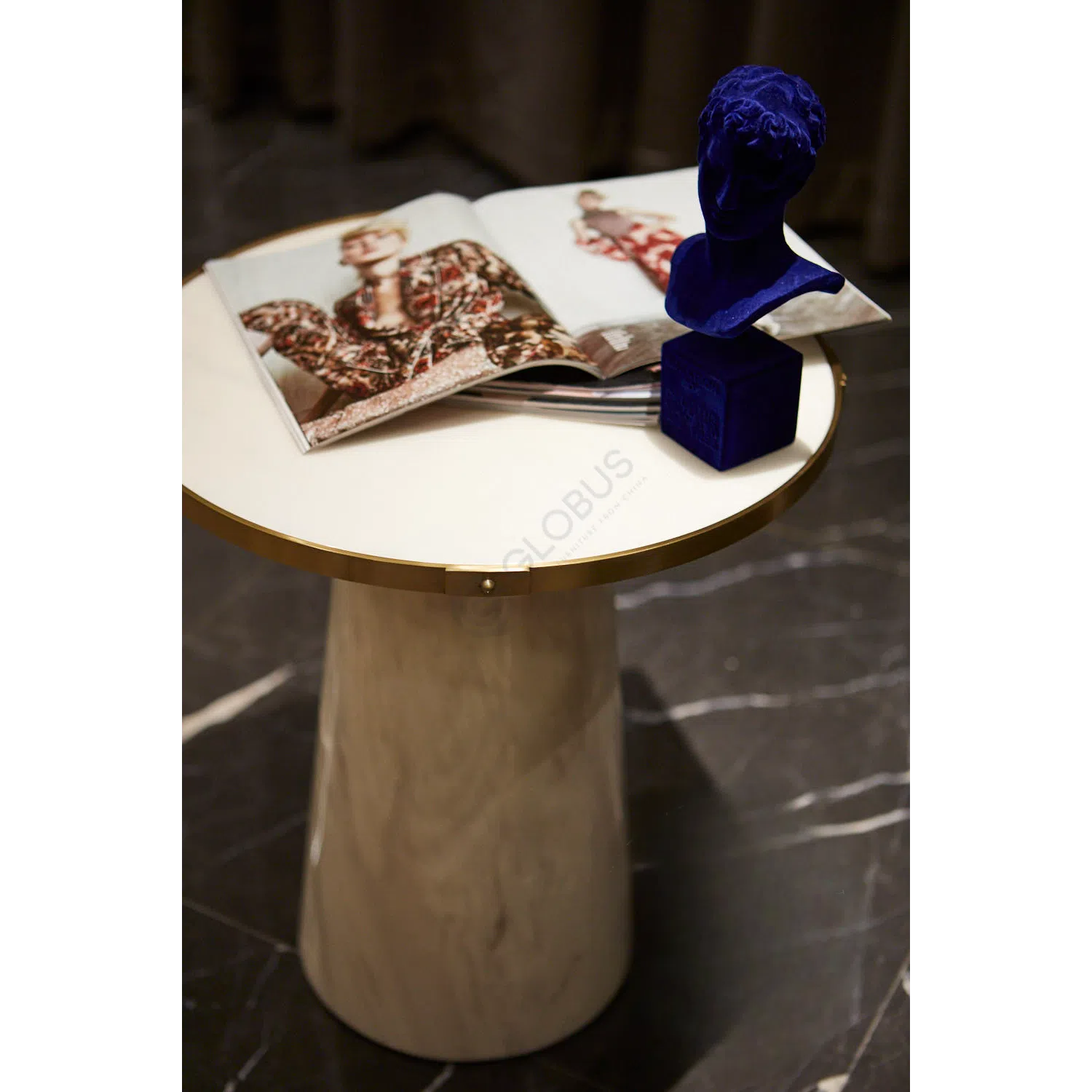 Side table Quadrumane