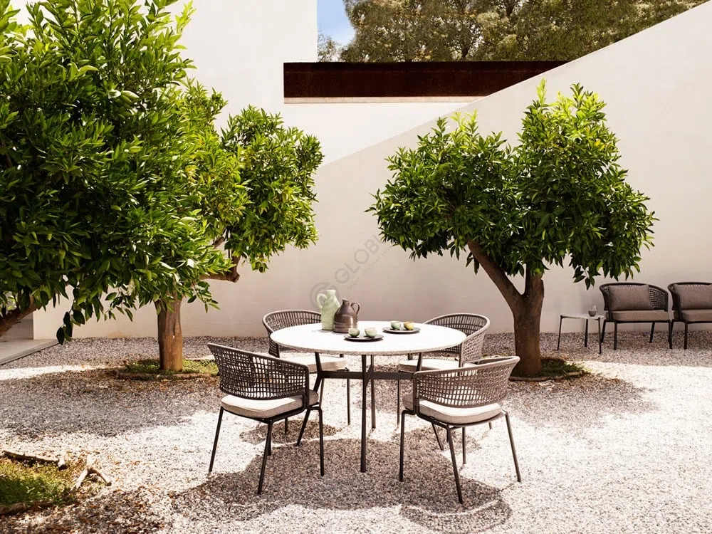 Outdoor chair TRIBU Contour