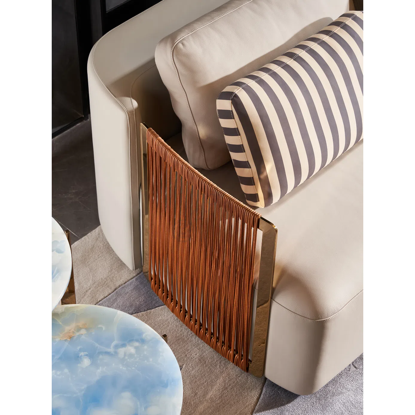 Диван FENDI Thea