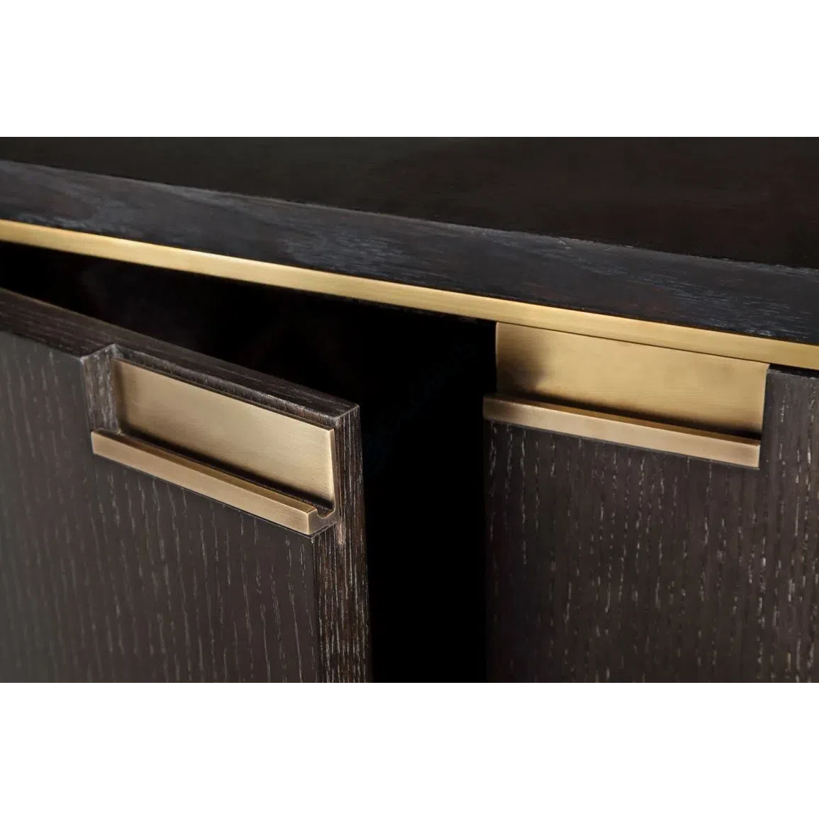 Wine cabinet HOLLY HUNT Lusitania