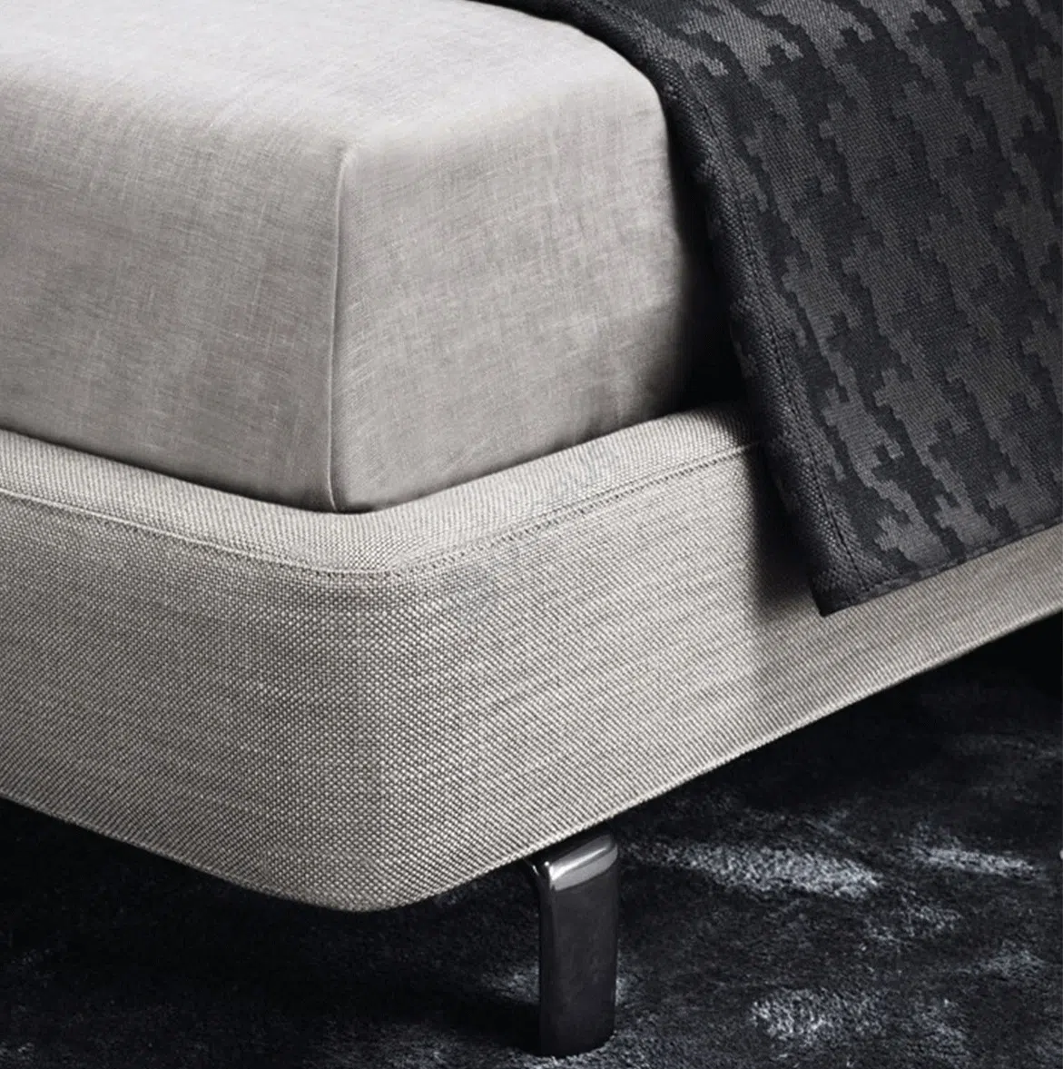 Bed MINOTTI Tatlin Soft