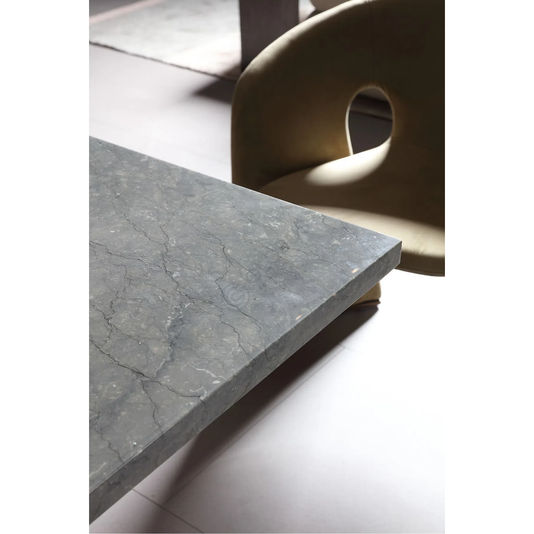 Обеденный стол Jerrilyn