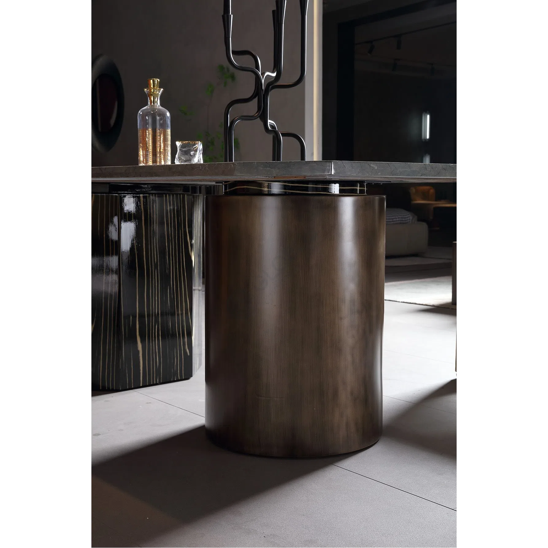 Обеденный стол Jerrilyn