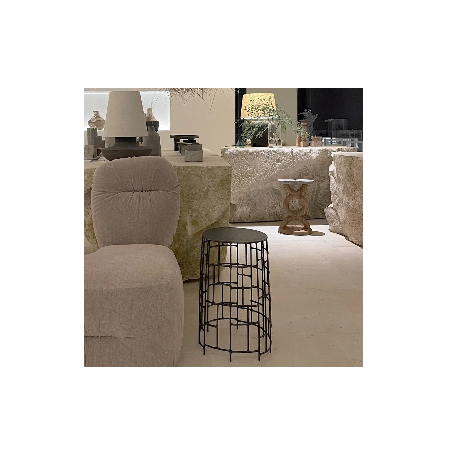 Угловой столик Laculata