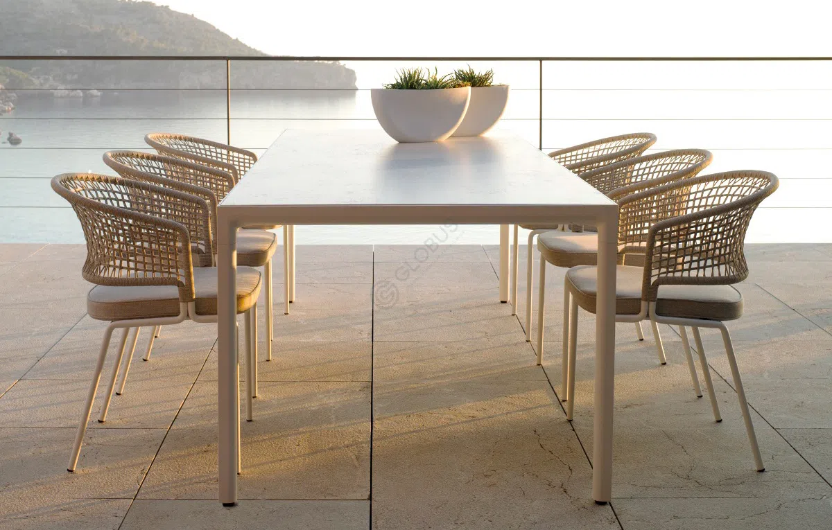 Outdoor dining table TRIBU Illum