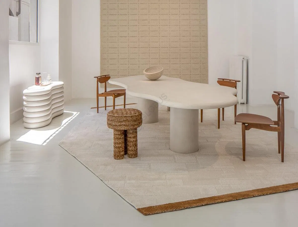 Dining table KOOKU Out Of Line