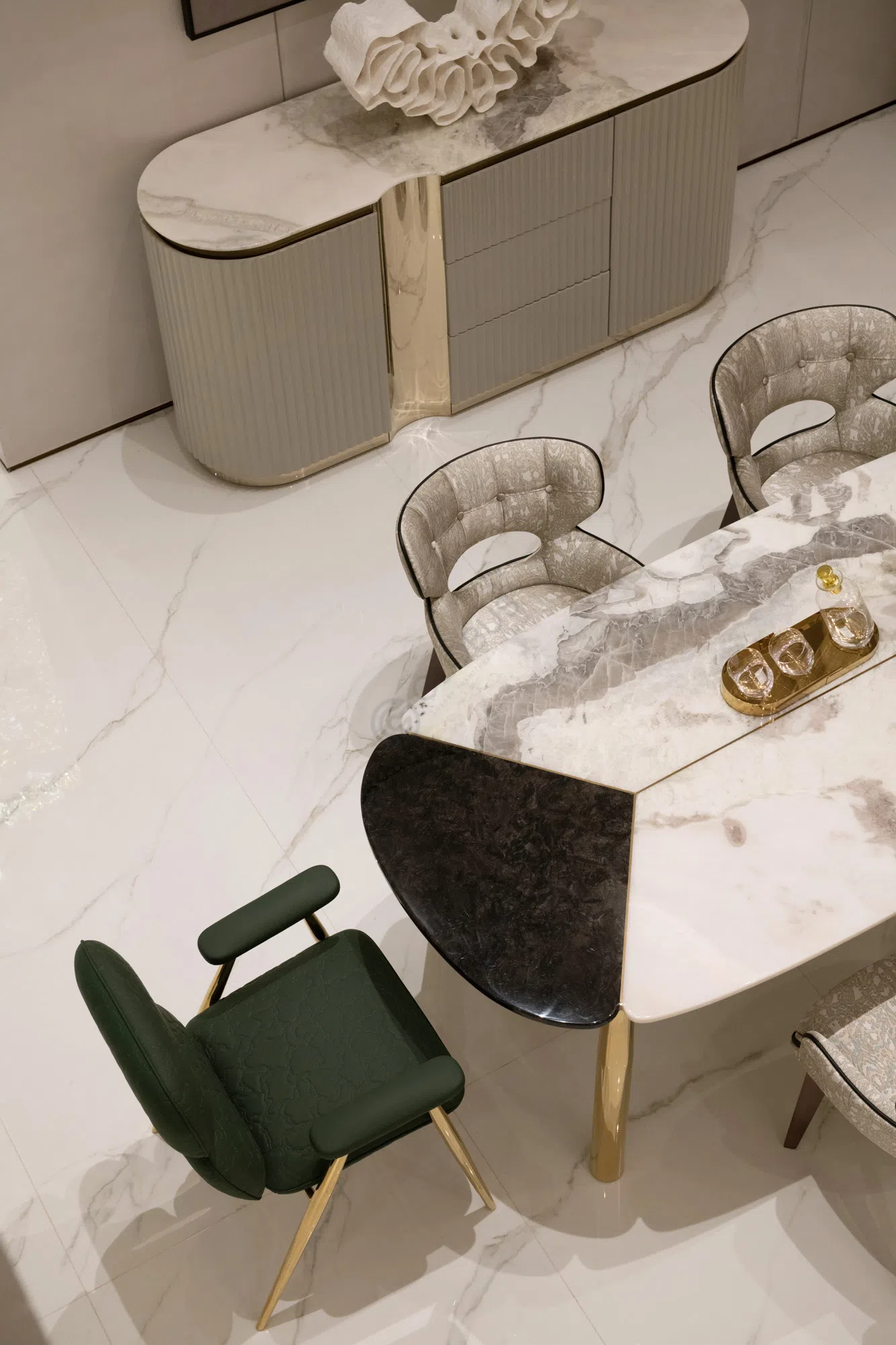 Dining table Zelinae