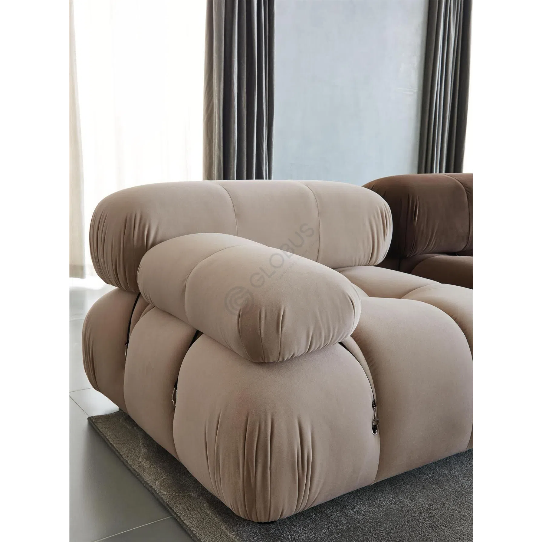 Диван B&B ITALIA Camaleonda