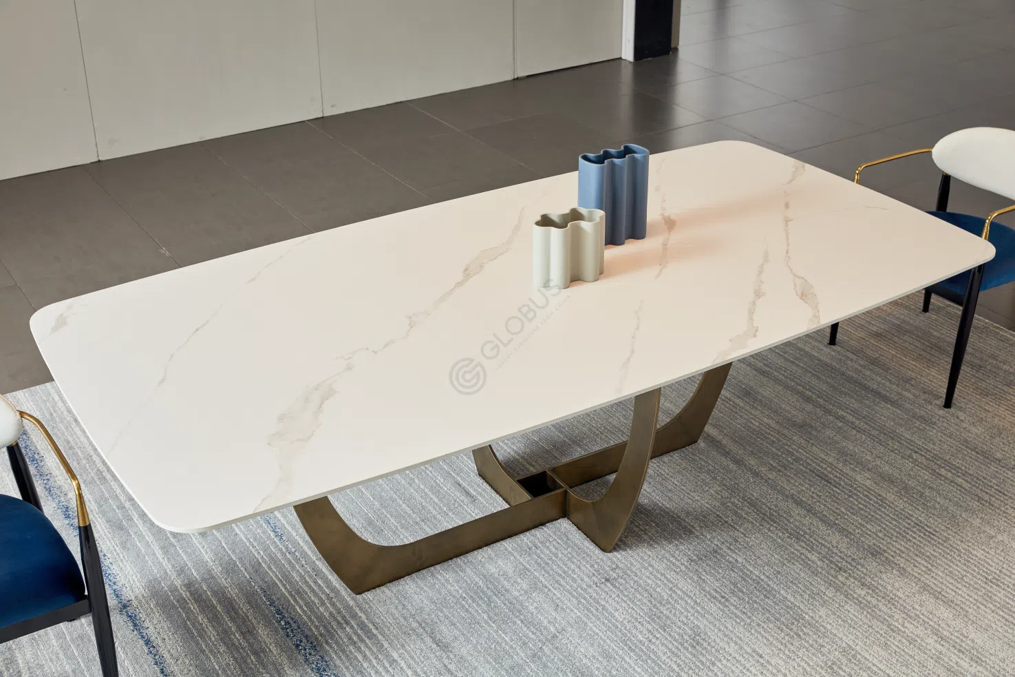 Dining table ARKETIPO Medium