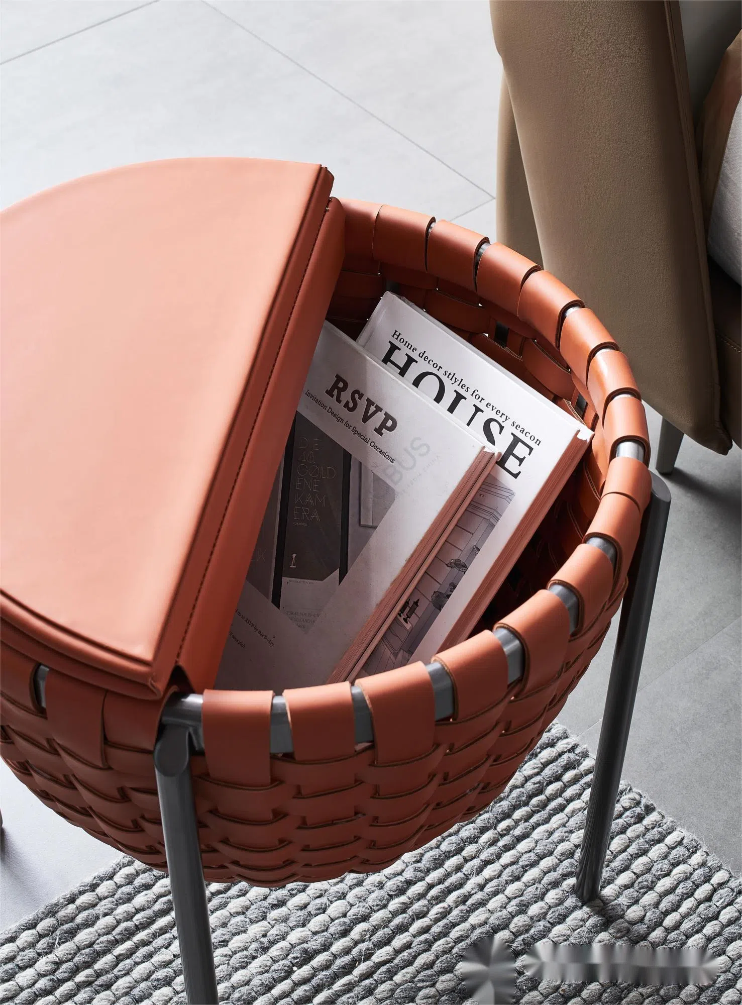 Side table POLTRONA FRAU Cestlavie