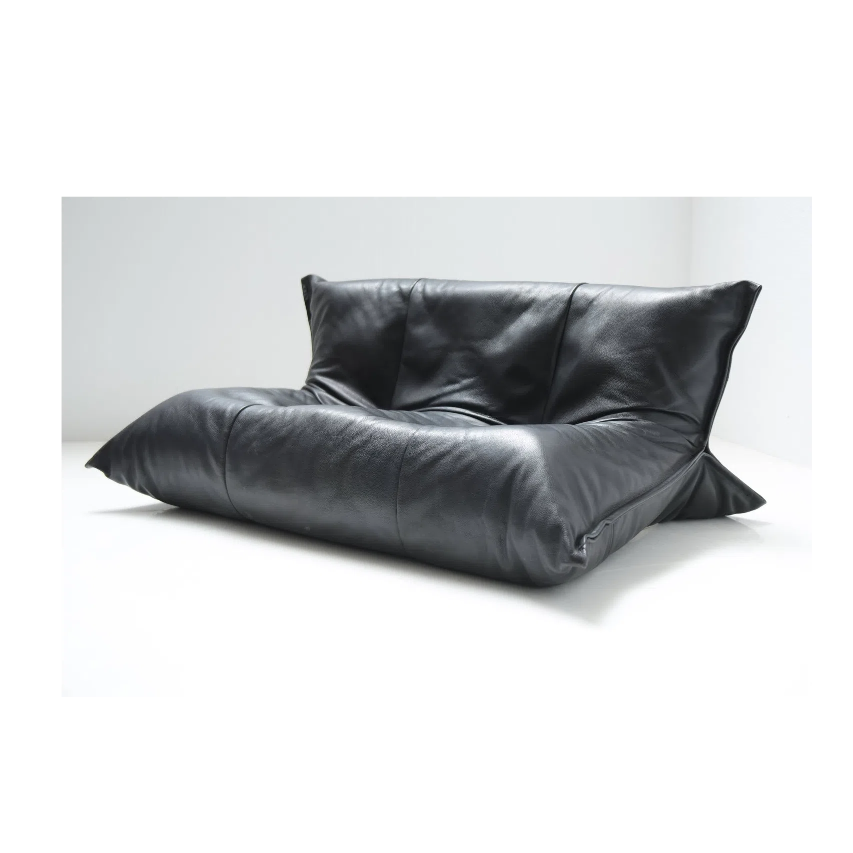 Кресло LIGNE ROSET Yoko