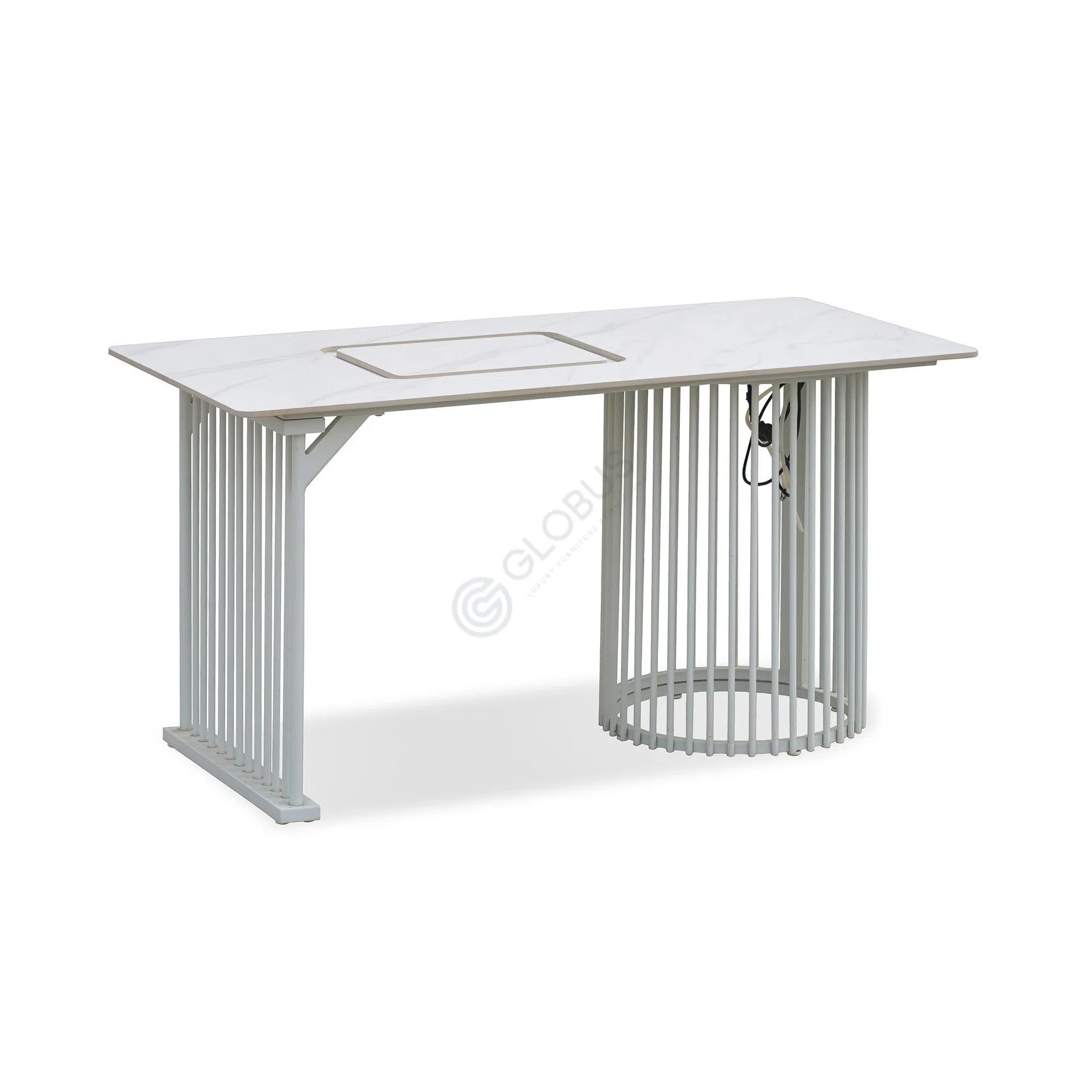 Outdoor dining table Oblique