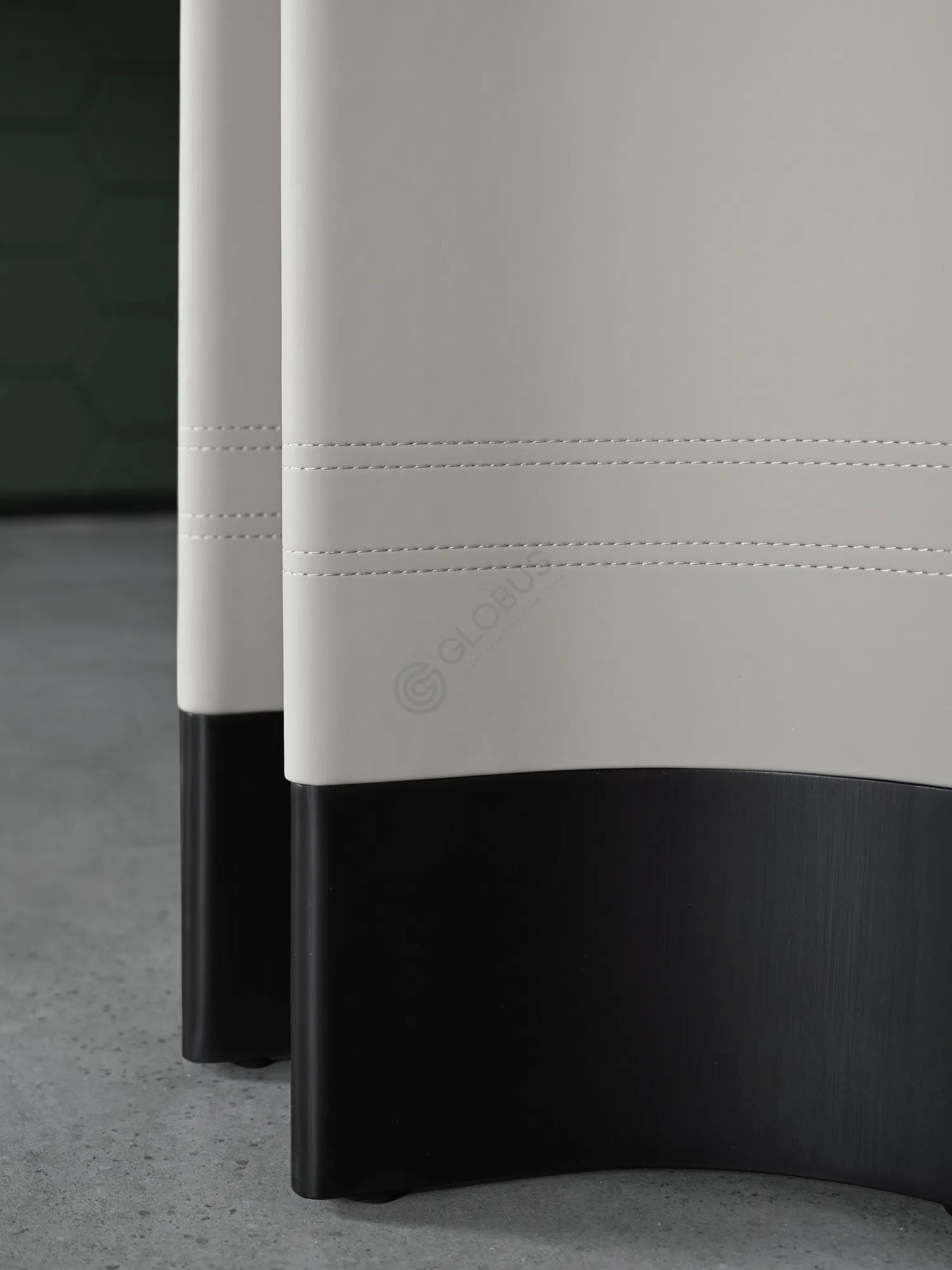 Dining table HESSENTIA Adone