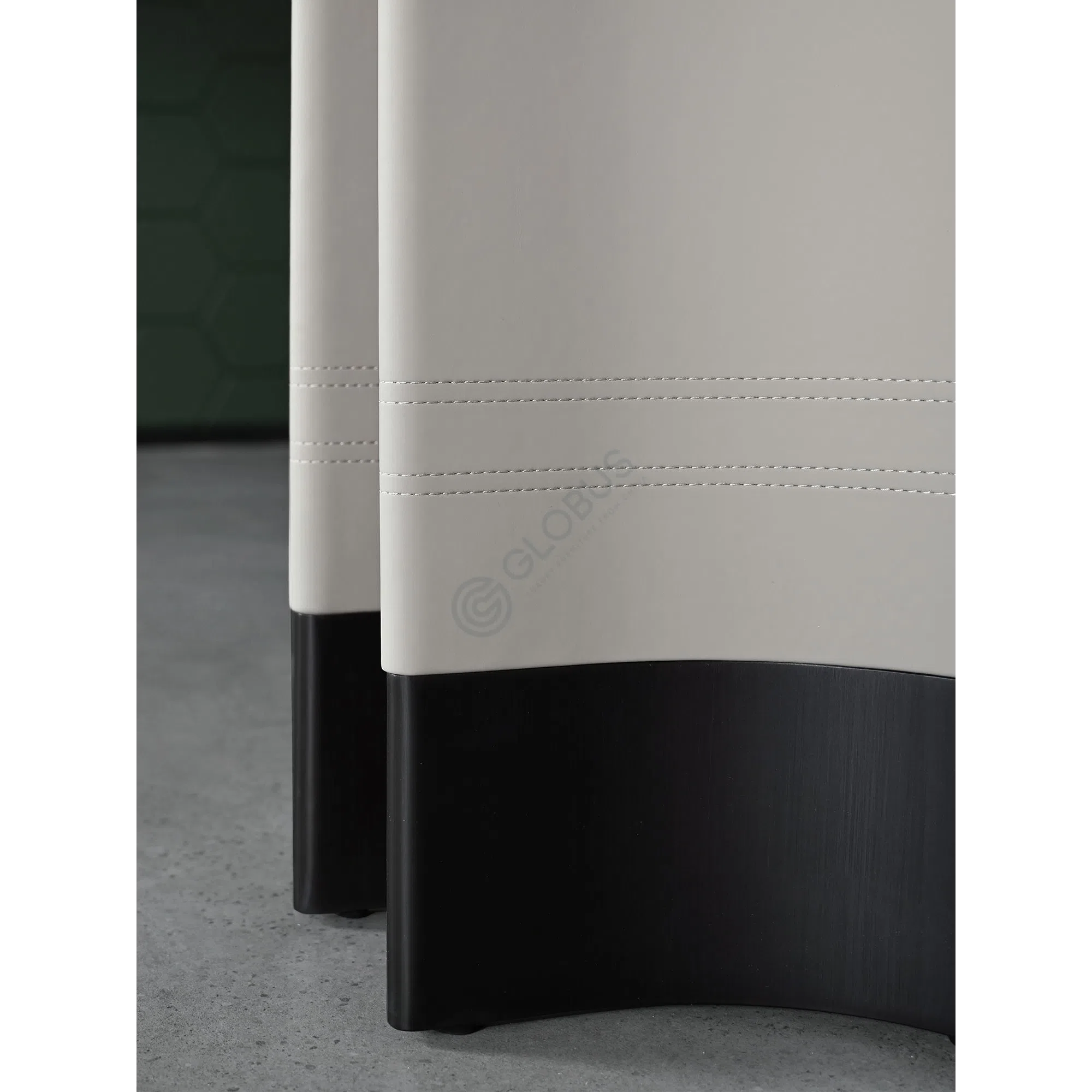 Dining table HESSENTIA Adone