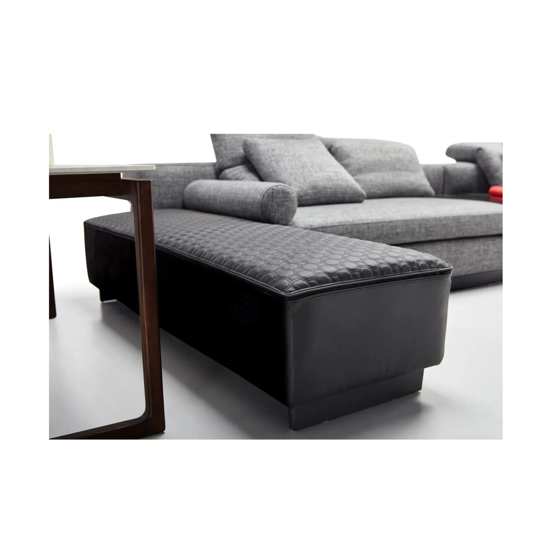 Ottoman MINOTTI Yang