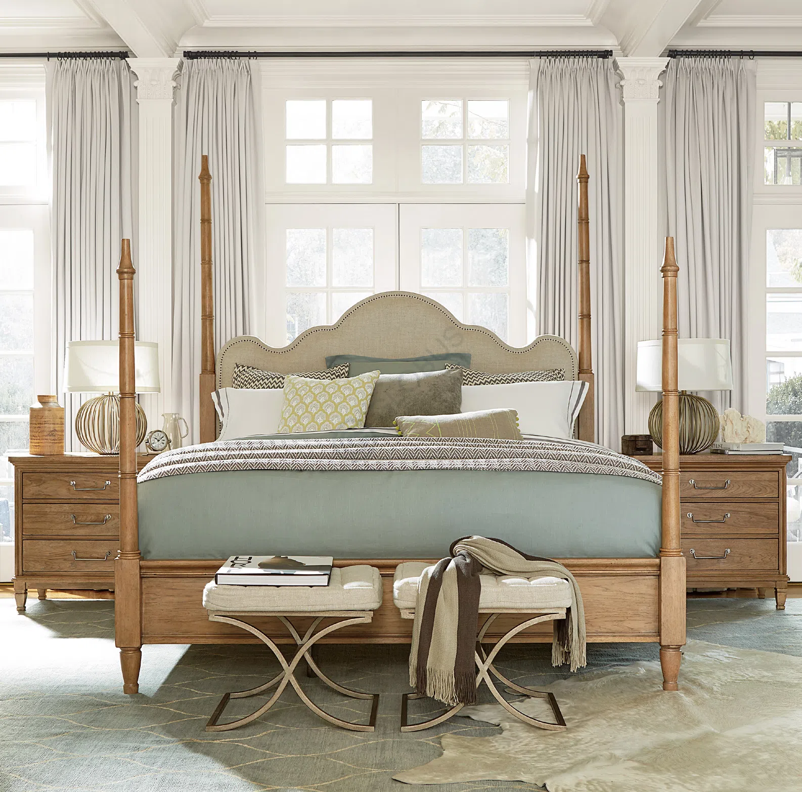 Bed UNIVERSAL FURNITURE Moderne Muse