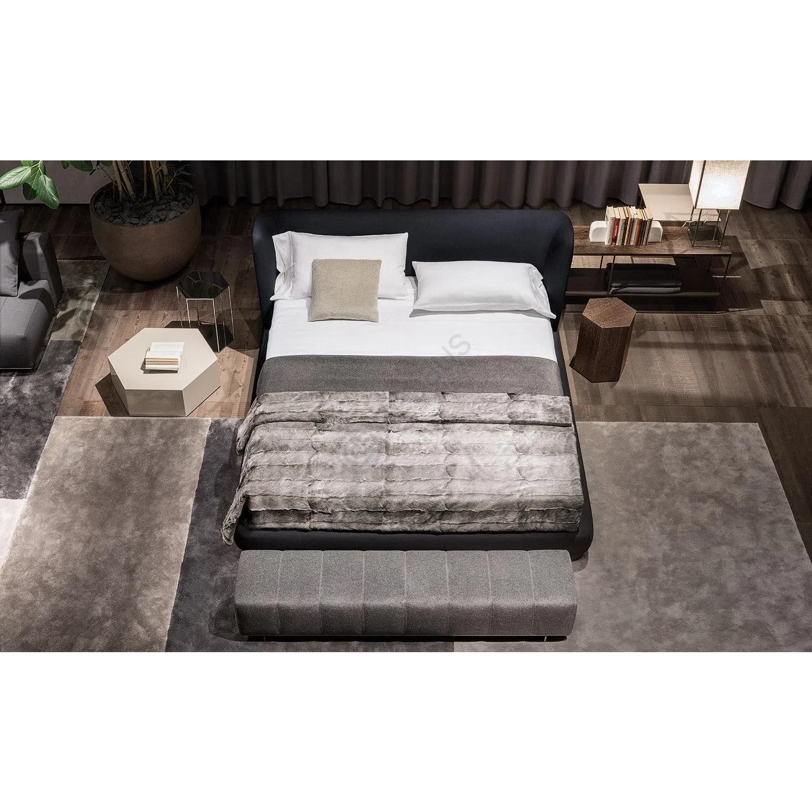 Bed MINOTTI Reeves