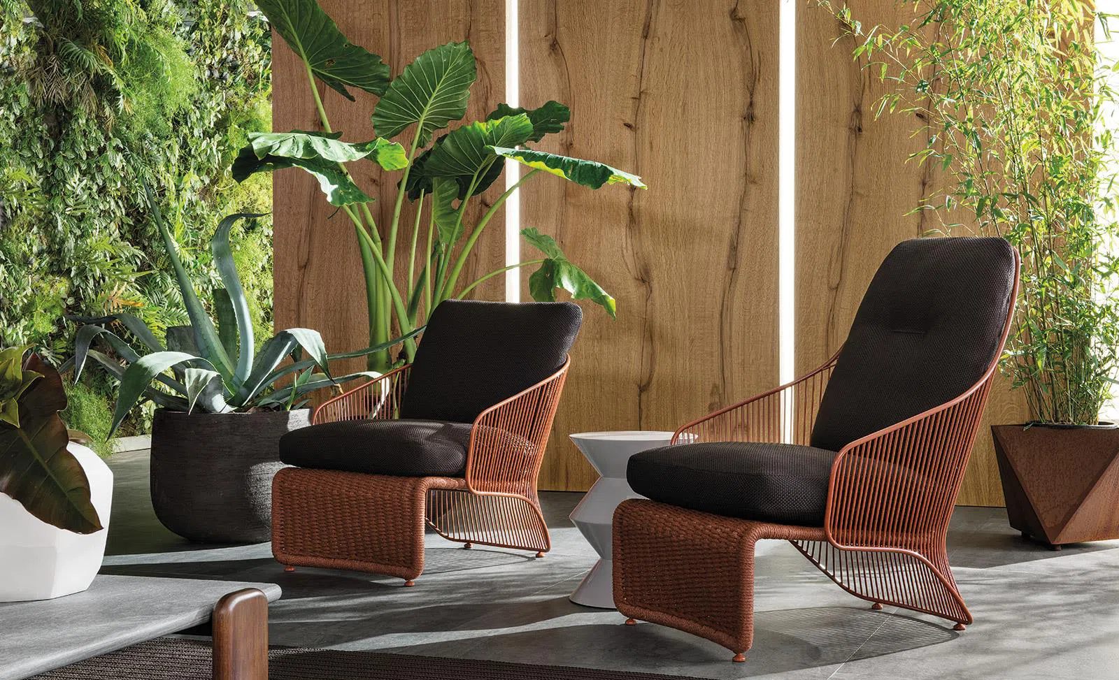 Outdoor armchair MINOTTI Colette