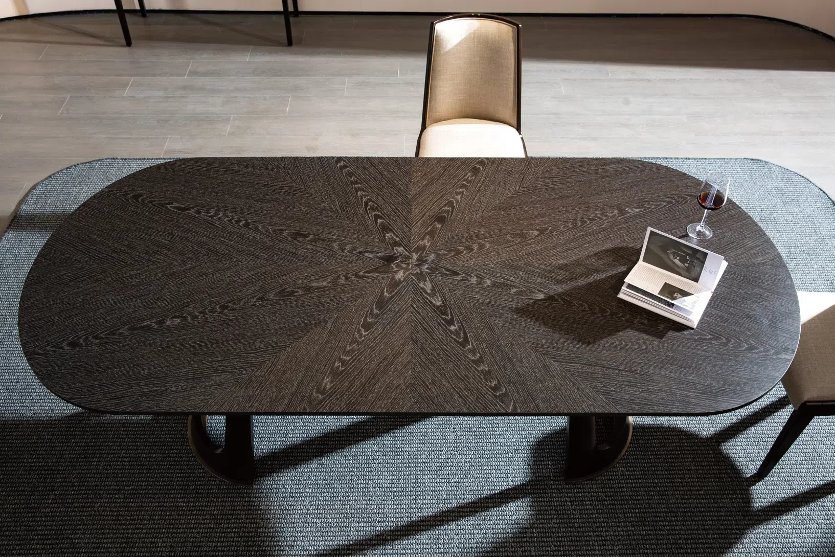 Dining table CASTE Polson