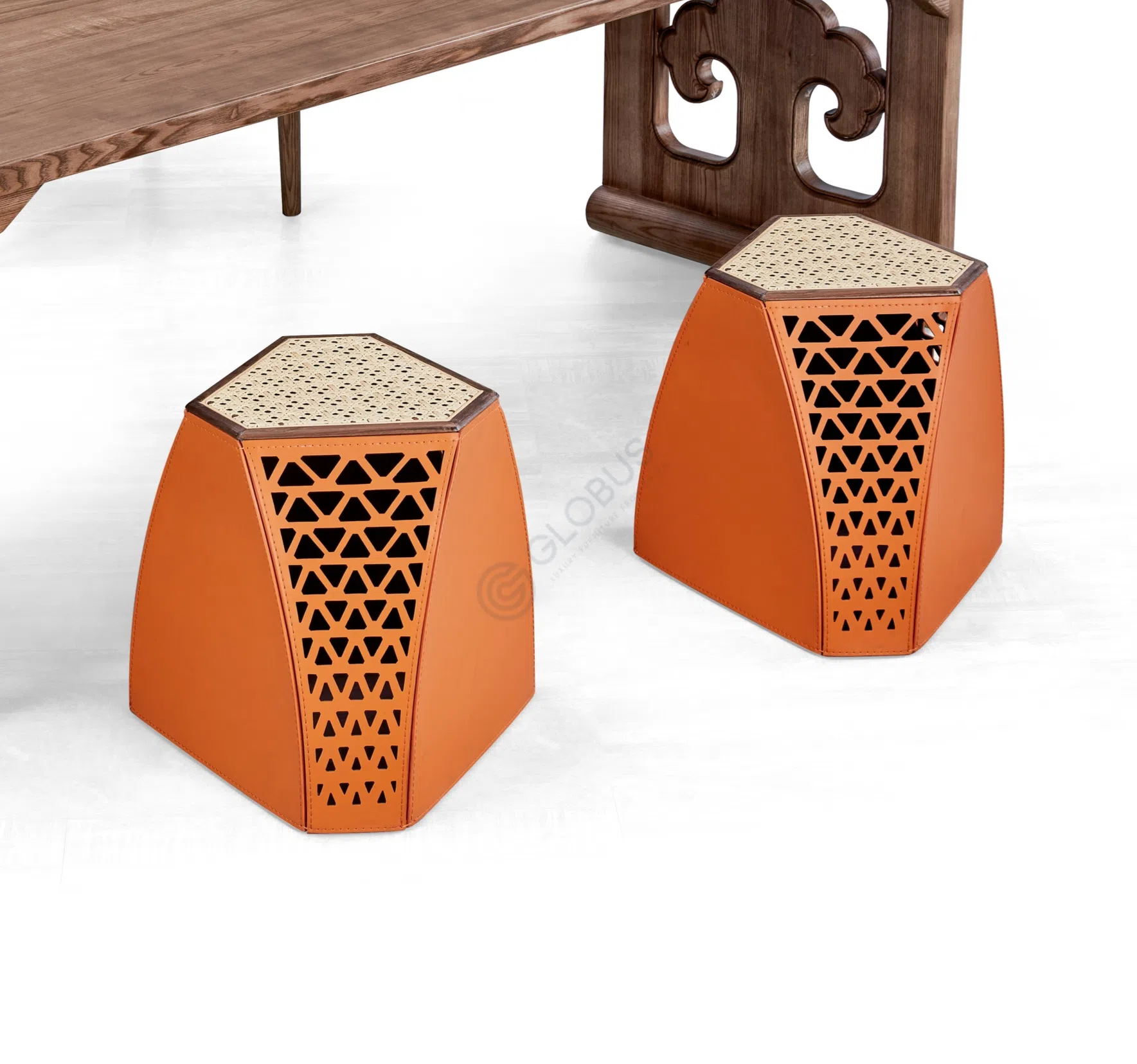 Stool POLTRONA FRAU Hudson