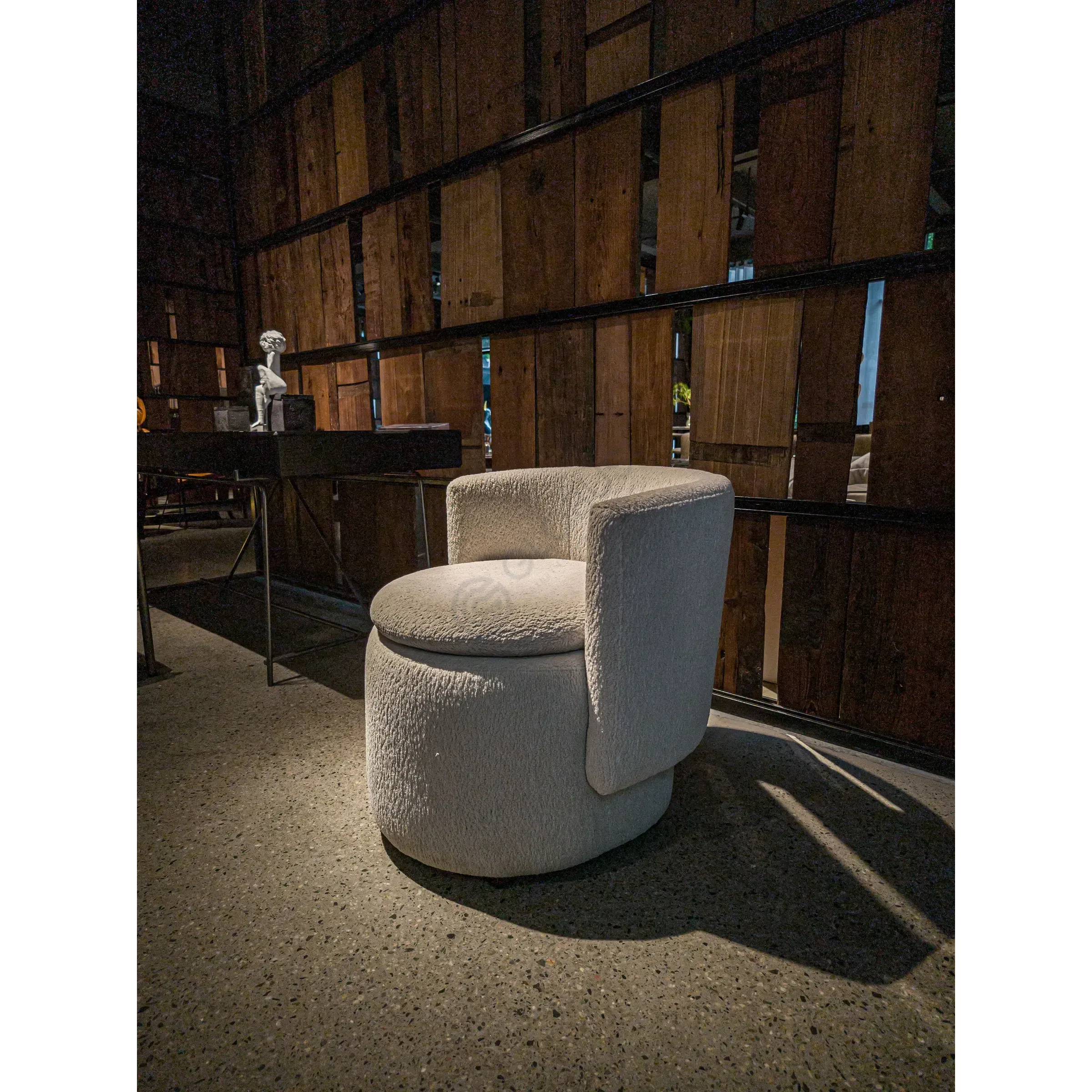 Armchair Pyrographus