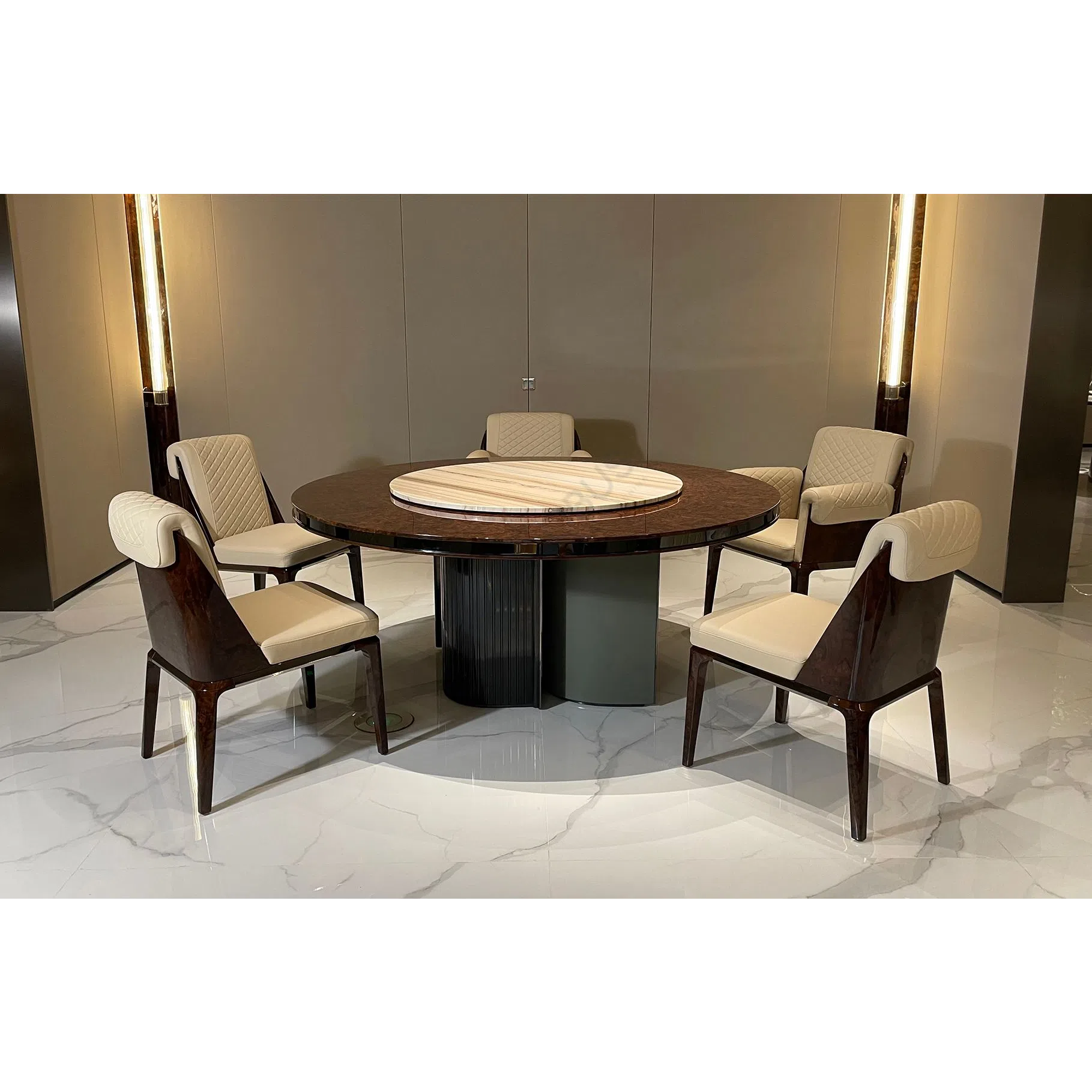 Dining table Tertullus