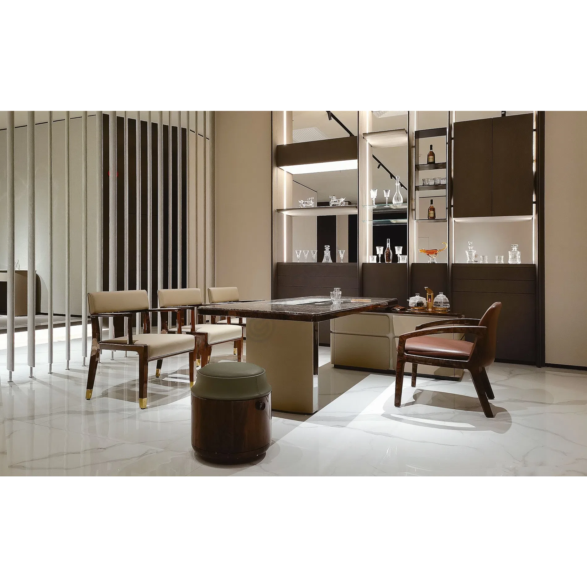 Pouf DIMENSIONE CHI WING LO Poza