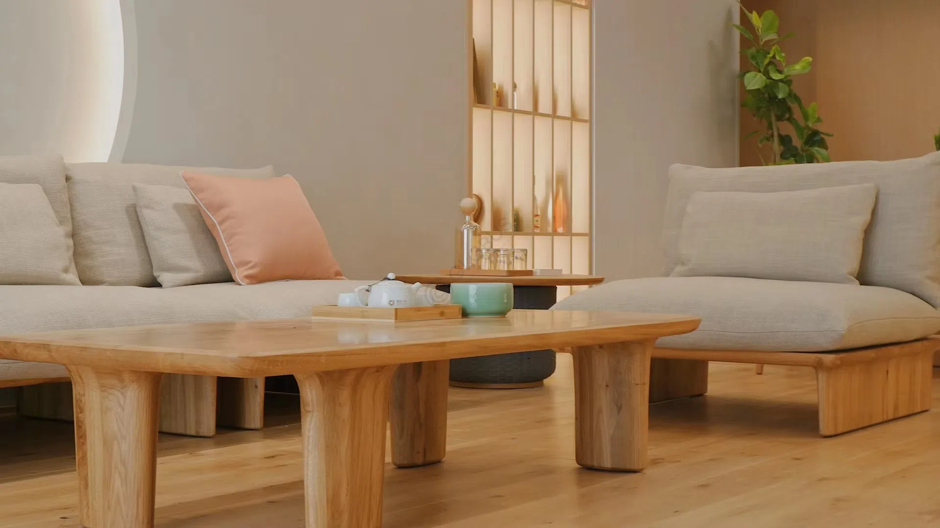 Coffee table Myrrhae