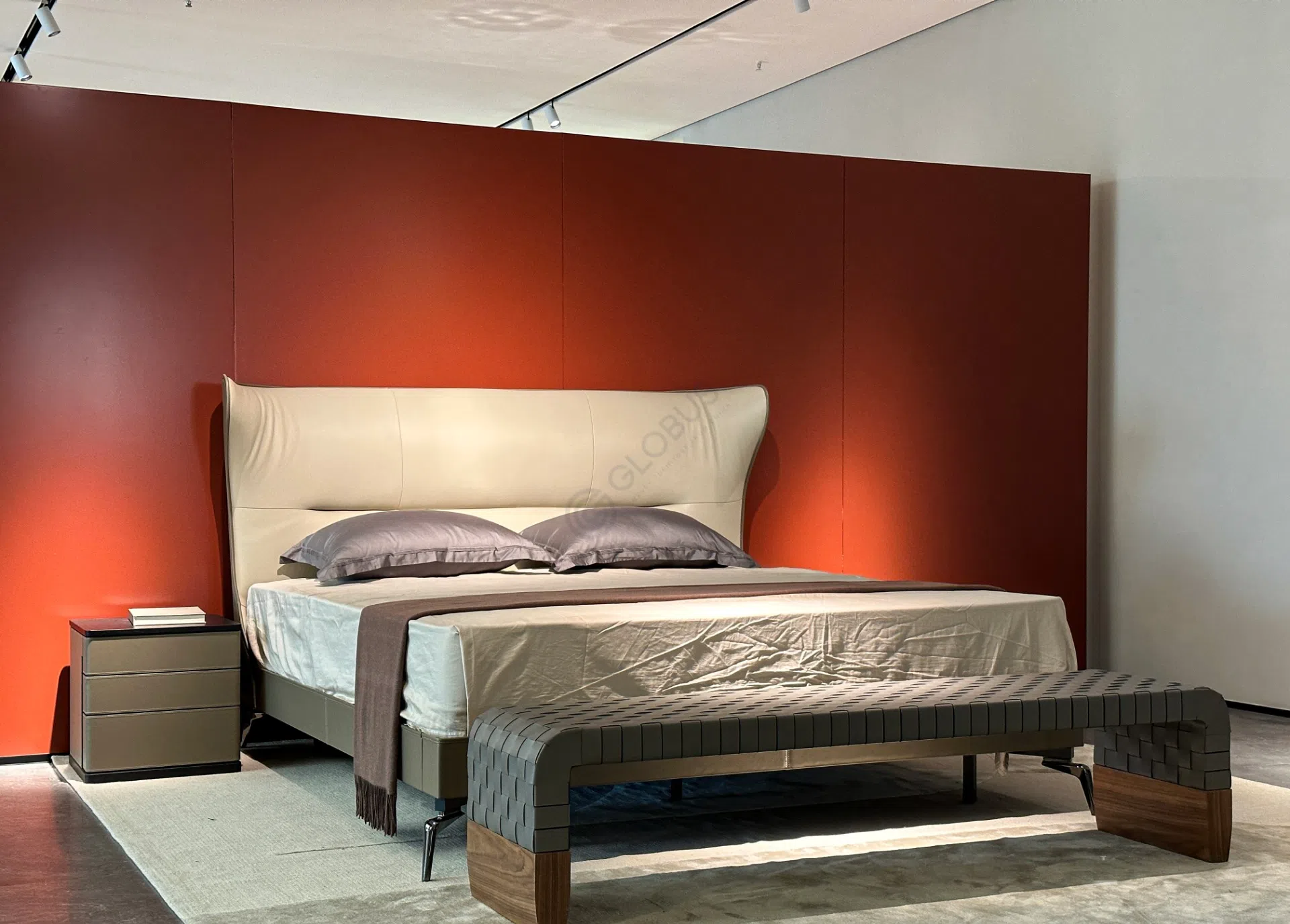 Ottoman POLTRONA FRAU Brera