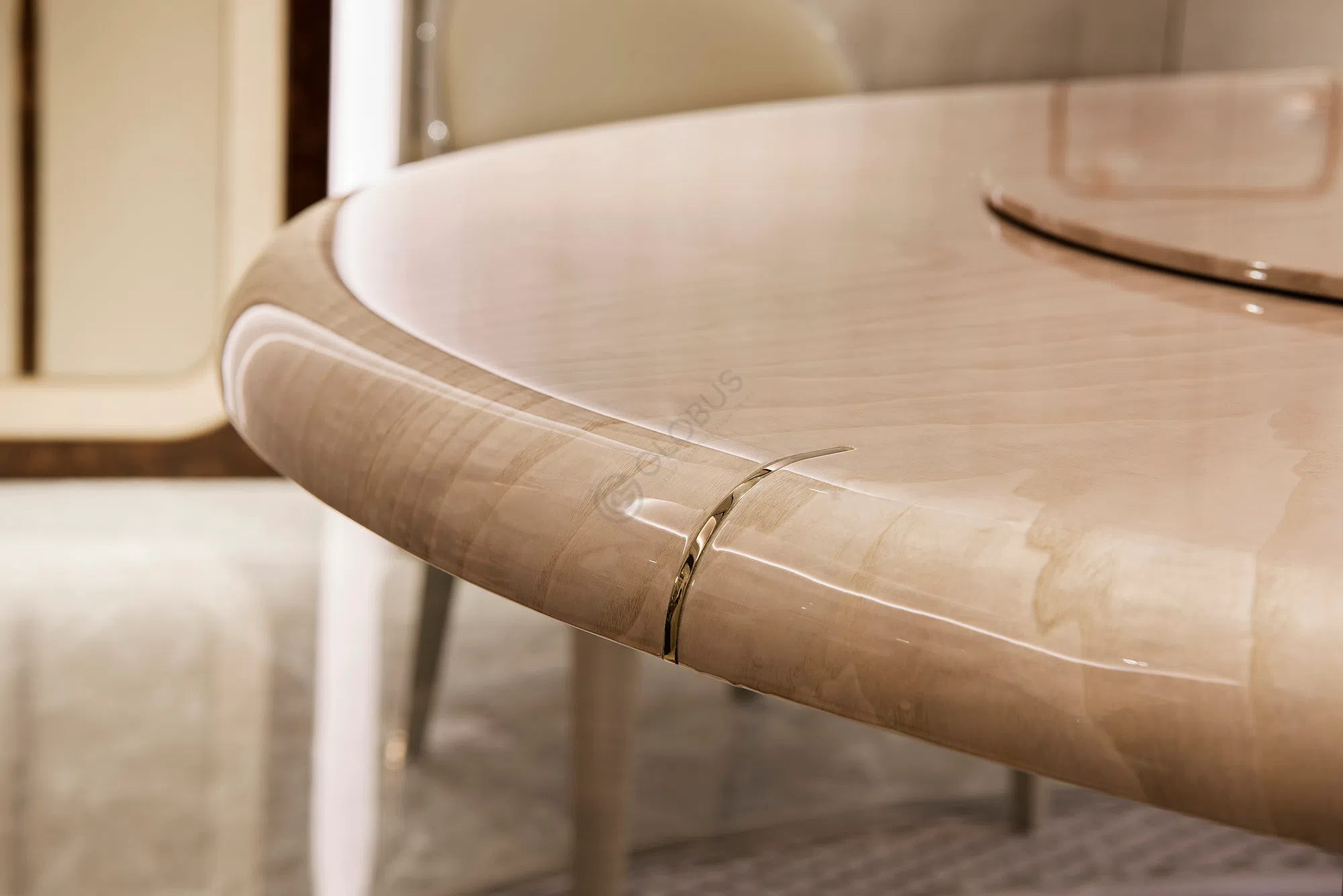 Dining table Stringo