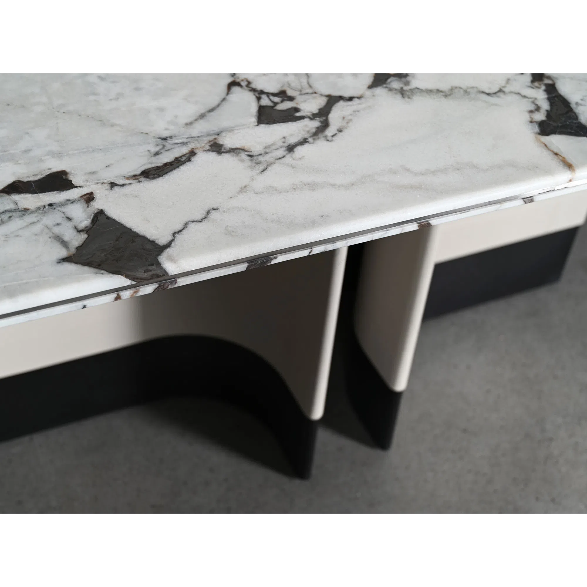 Dining table HESSENTIA Adone