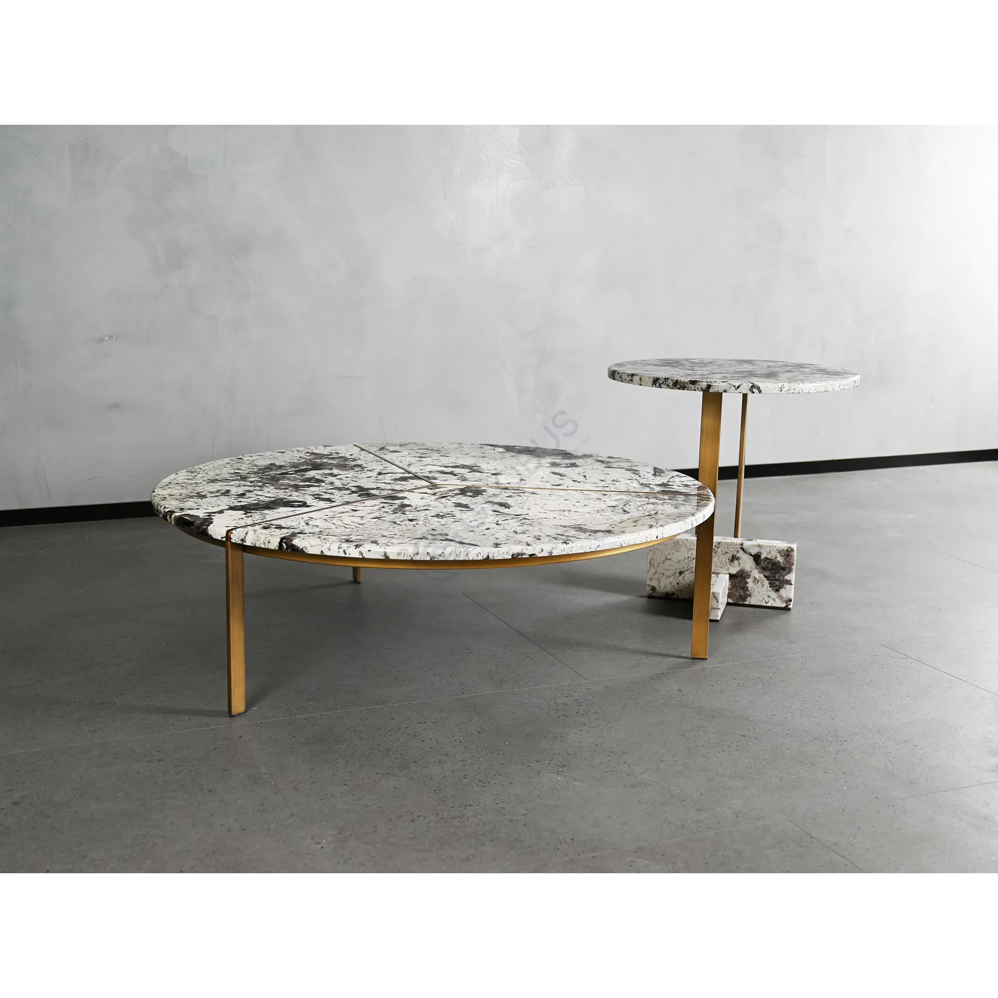 Side table Lucretius