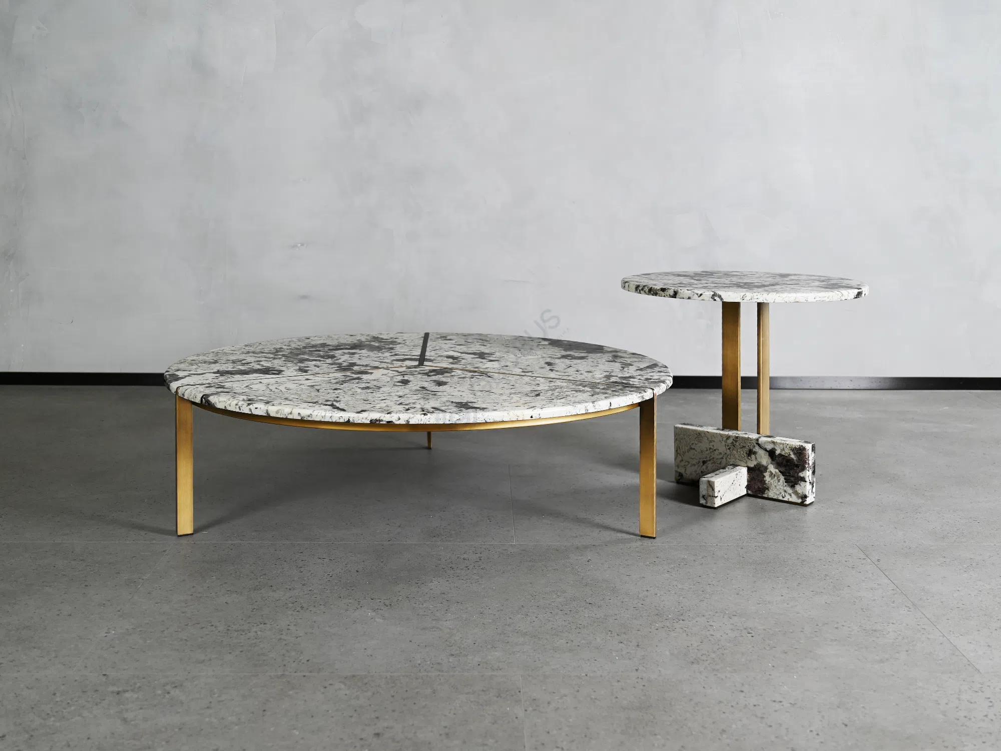 Side table Lucretius