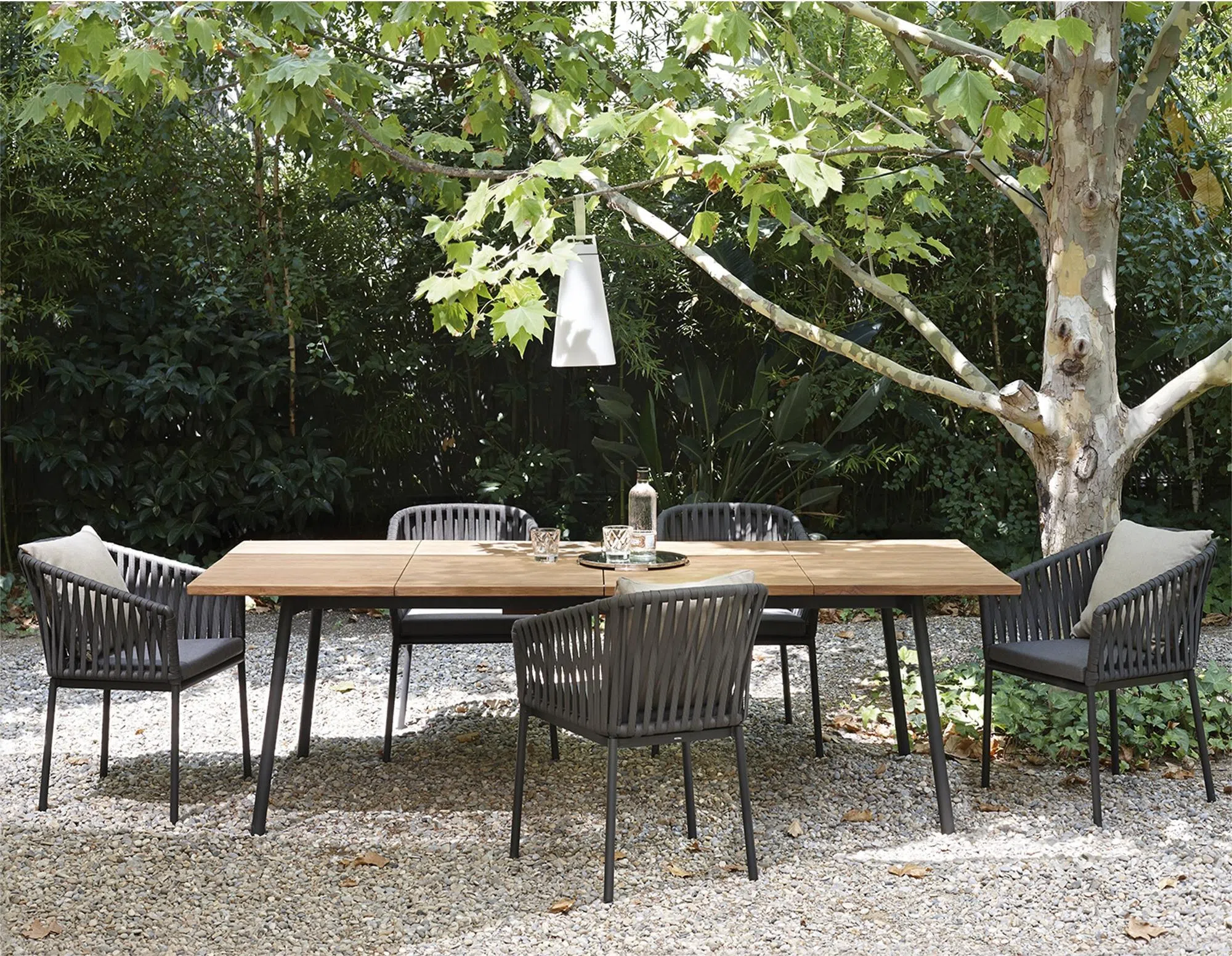 Outdoor dining table Vipero