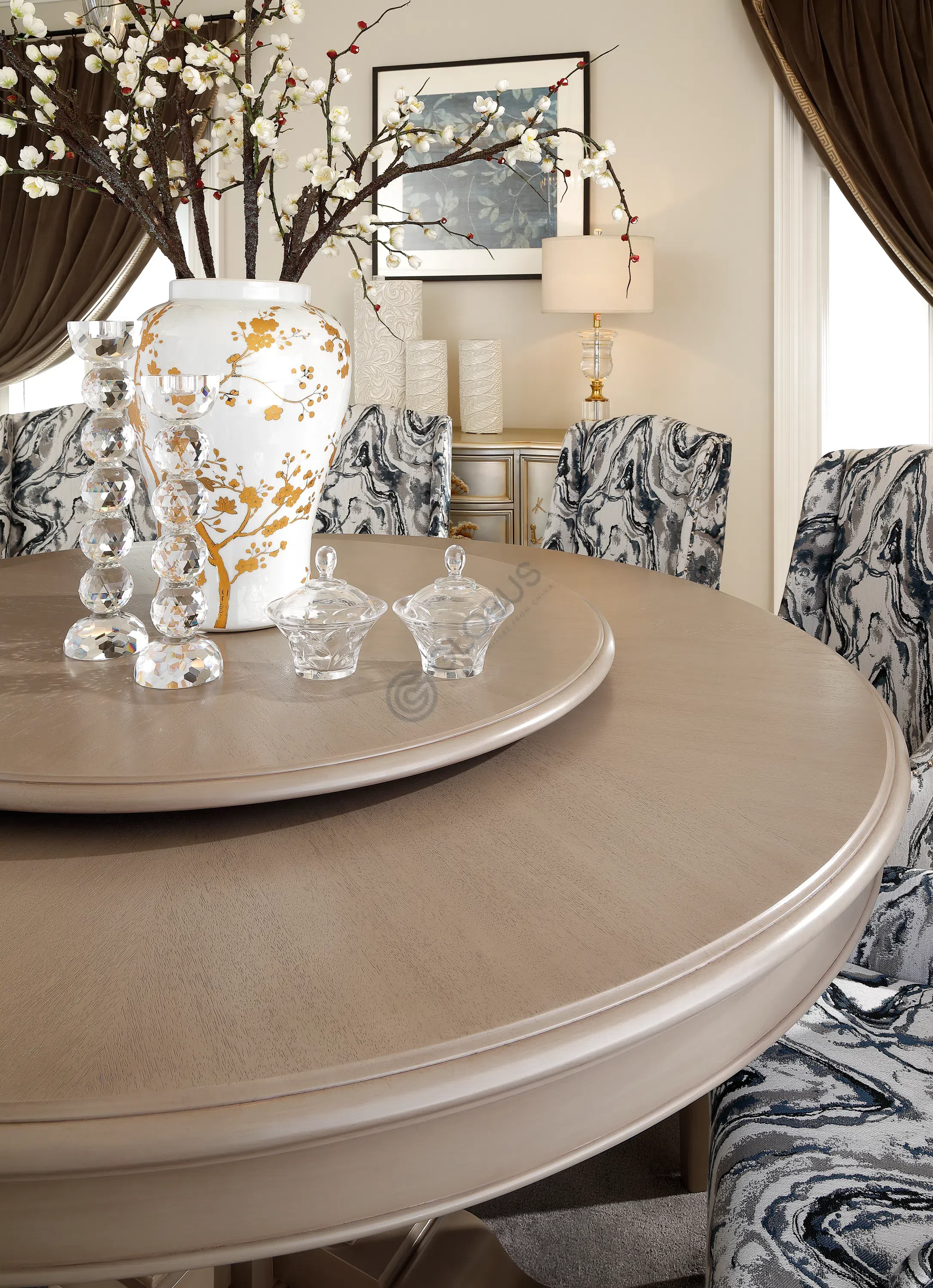 Dining table Susurrus