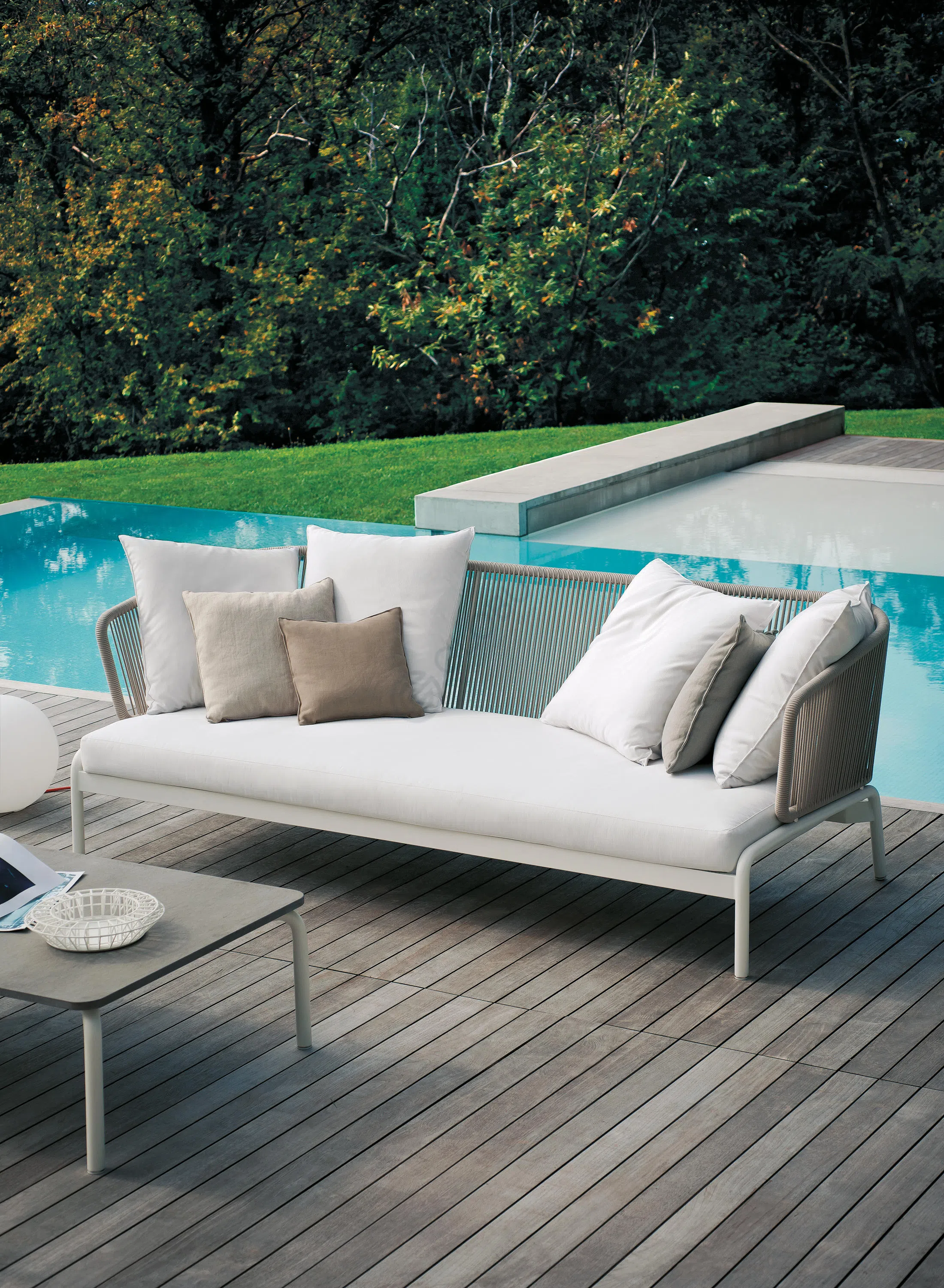 Outdoor sofa RODA Spool