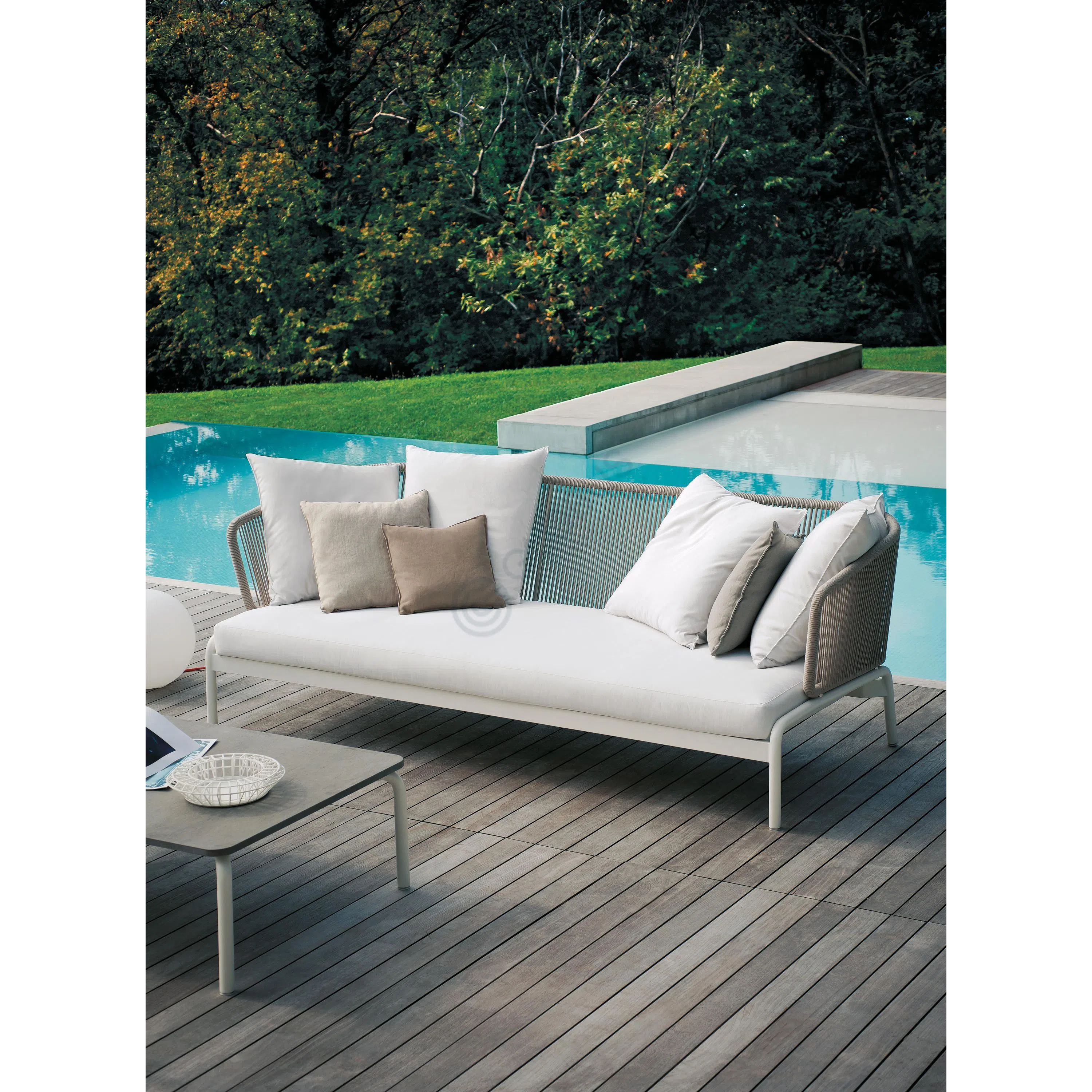 Outdoor sofa RODA Spool
