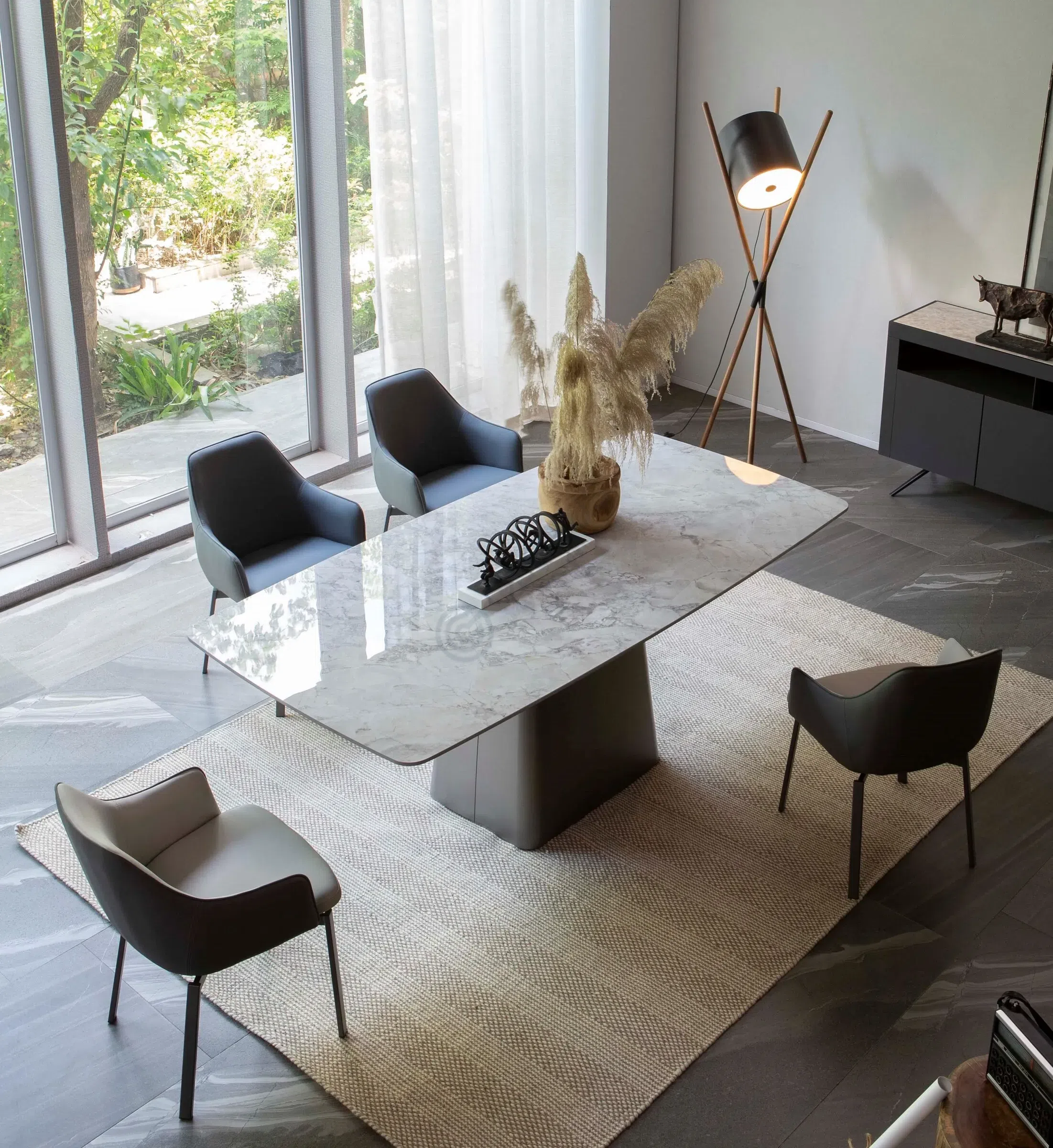 Dining table ARKETIPO Icon