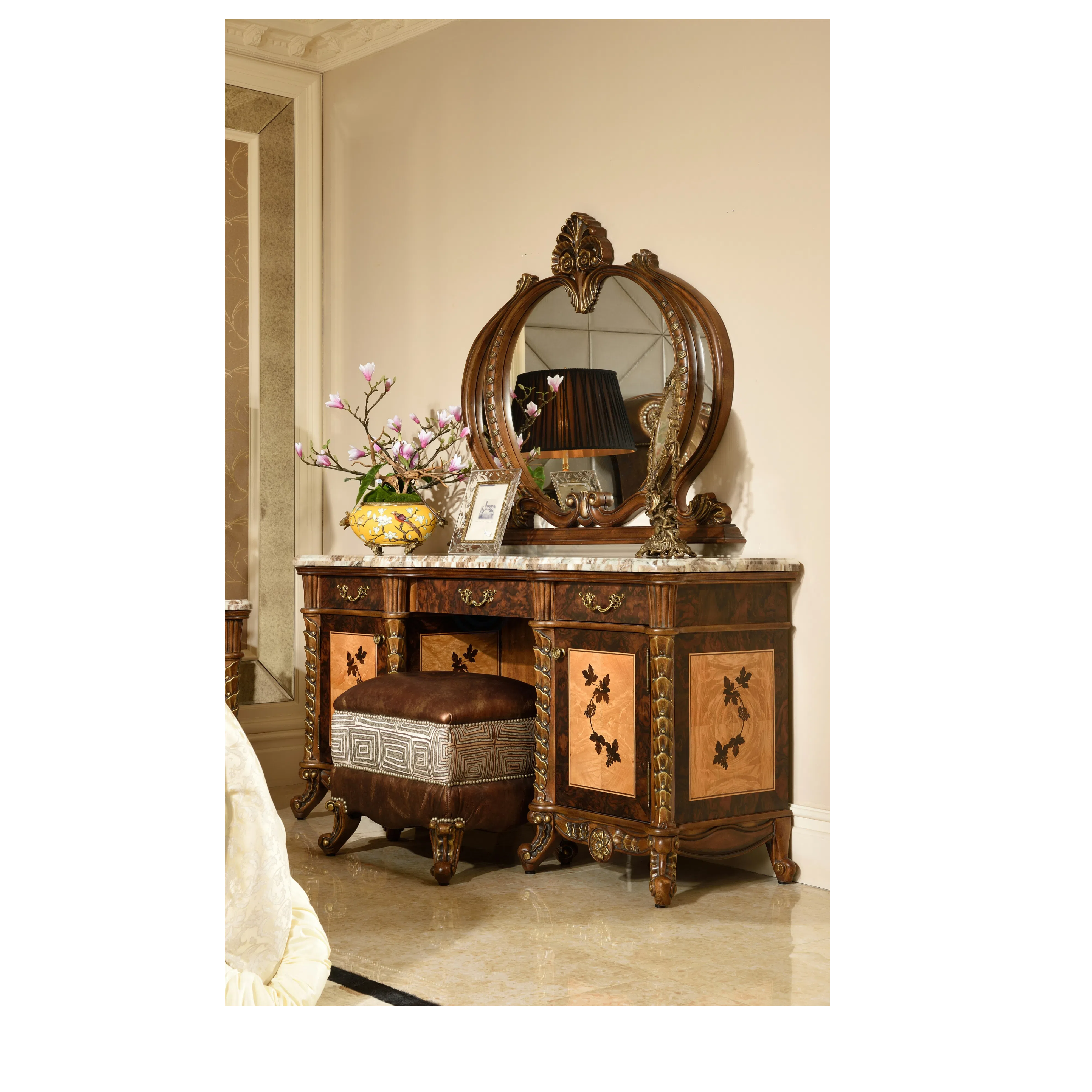 Dressing table Vittoriale