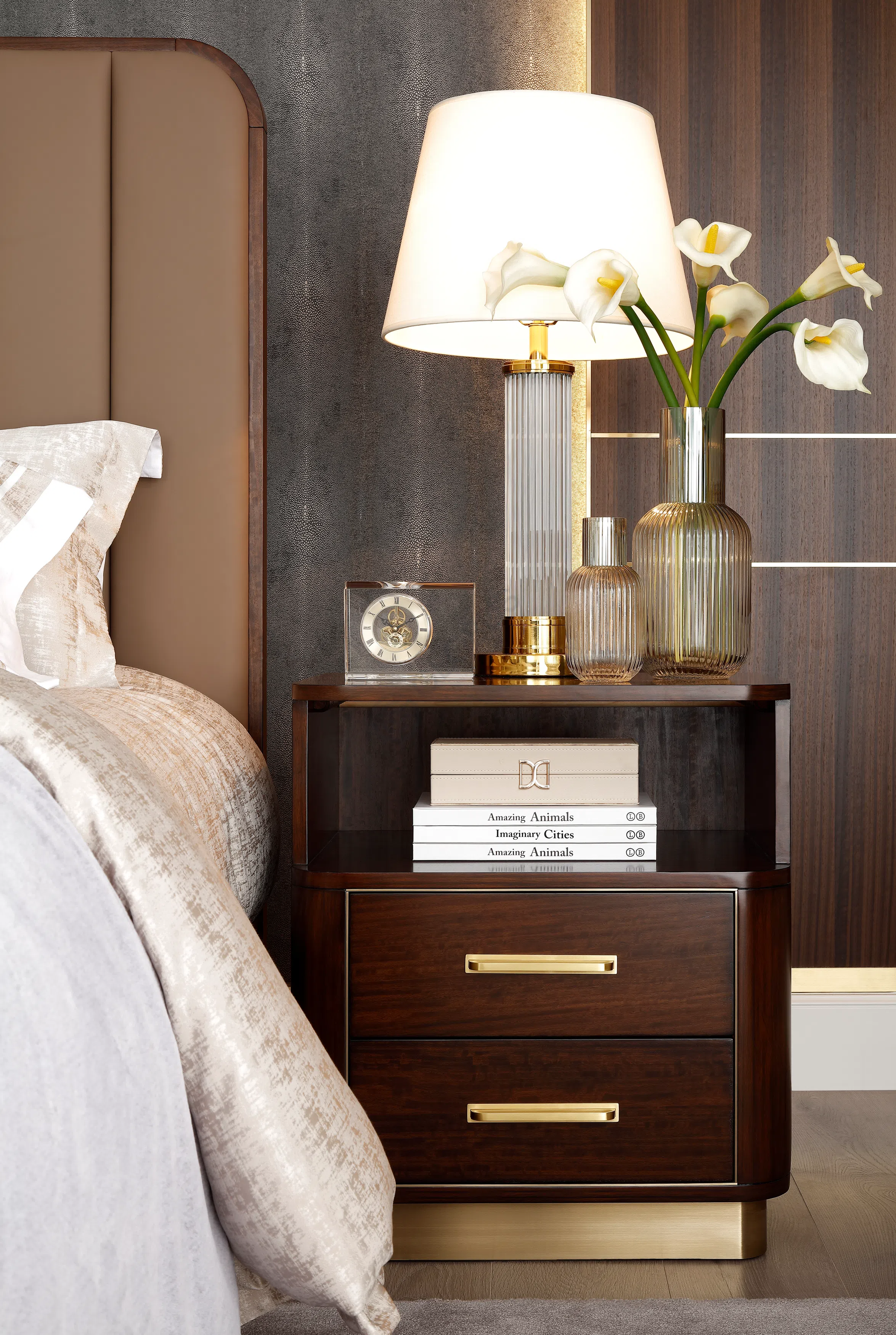 Bedside table CARACOLE Moderne