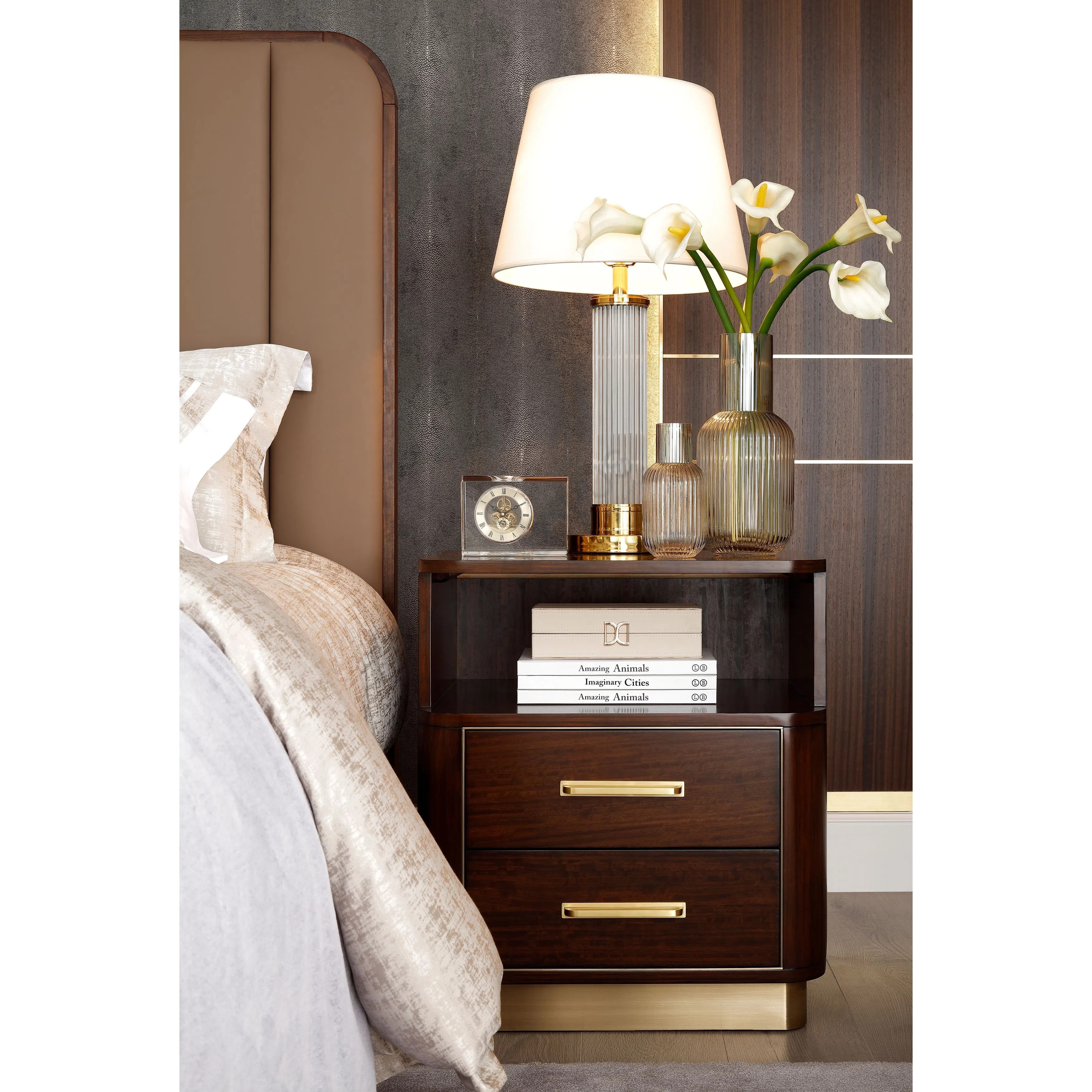 Прикроватная тумба CARACOLE Moderne