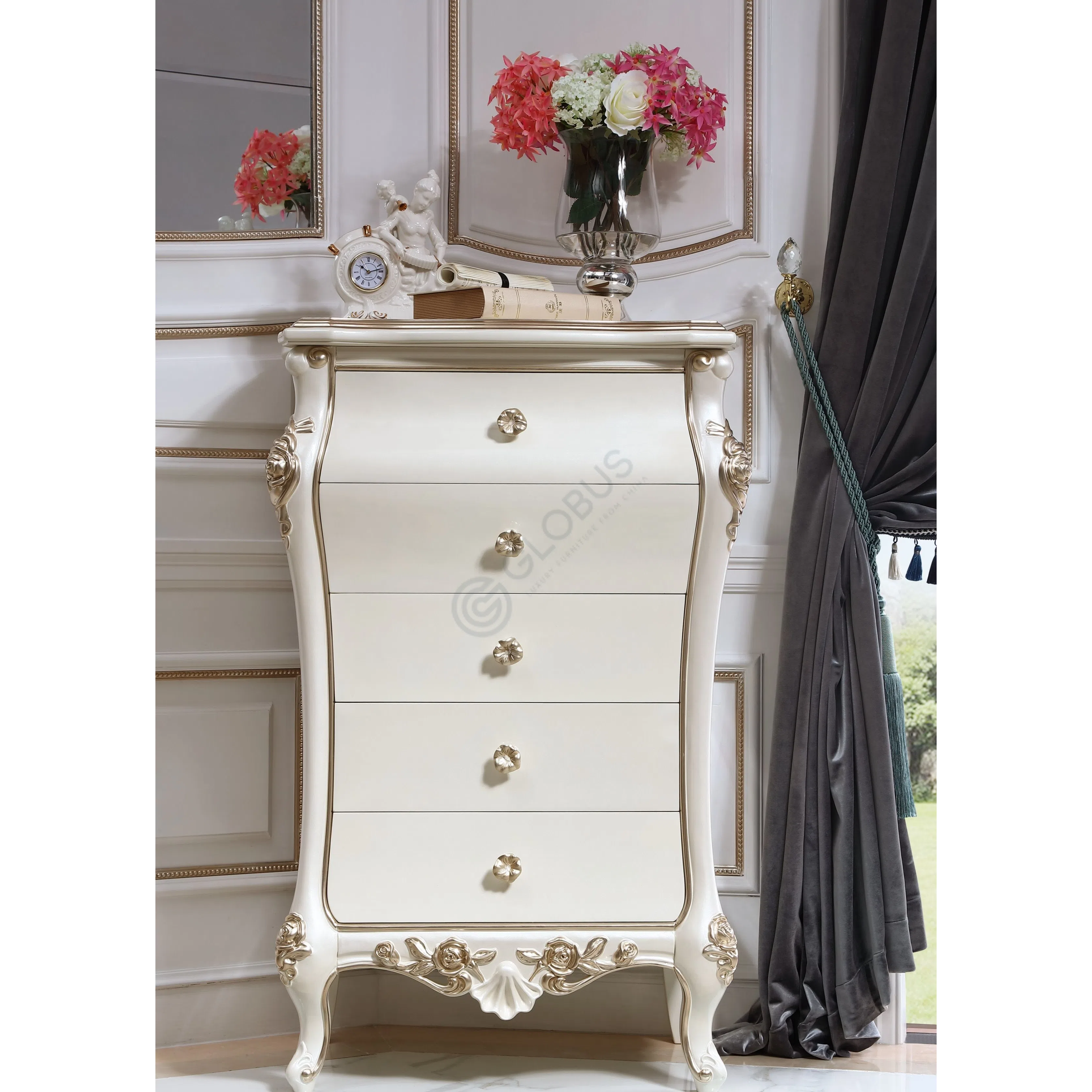 Dresser Karelle