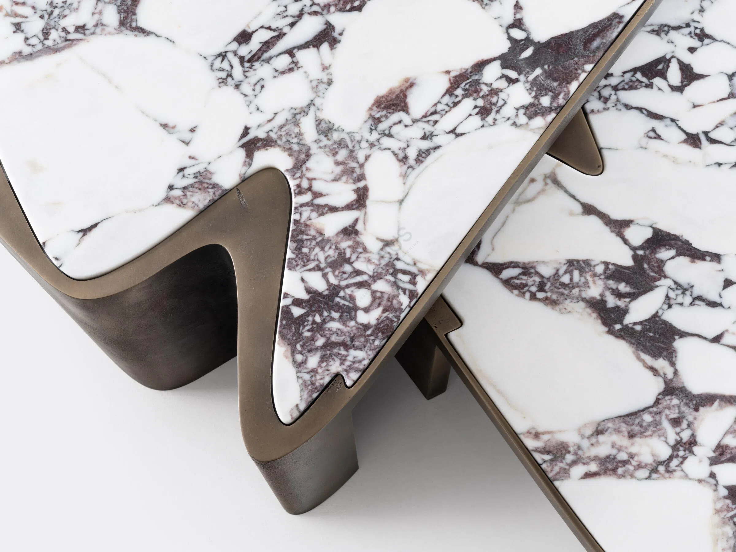 Coffee table HOLLY HUNT Caldera