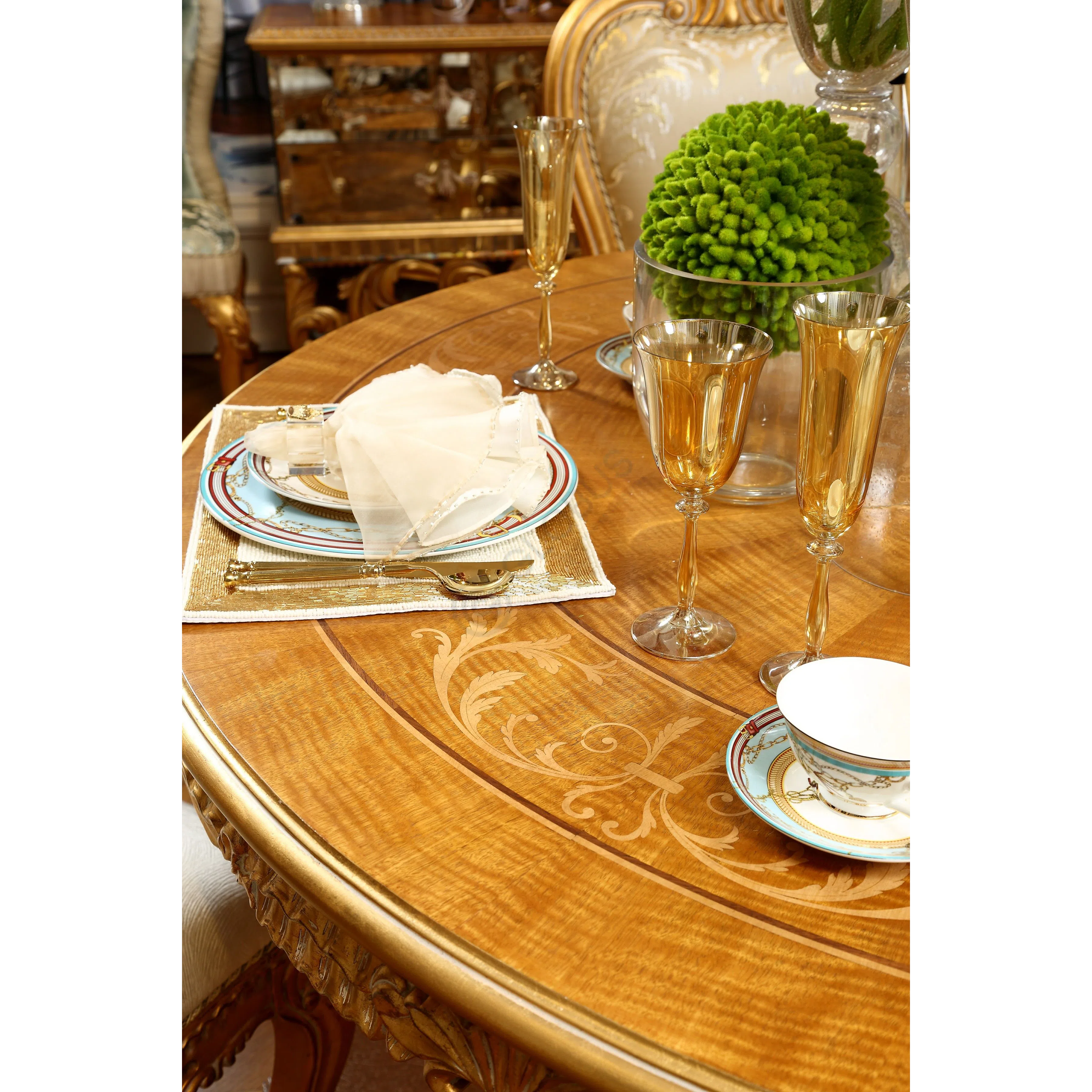 Dining table Xenobia