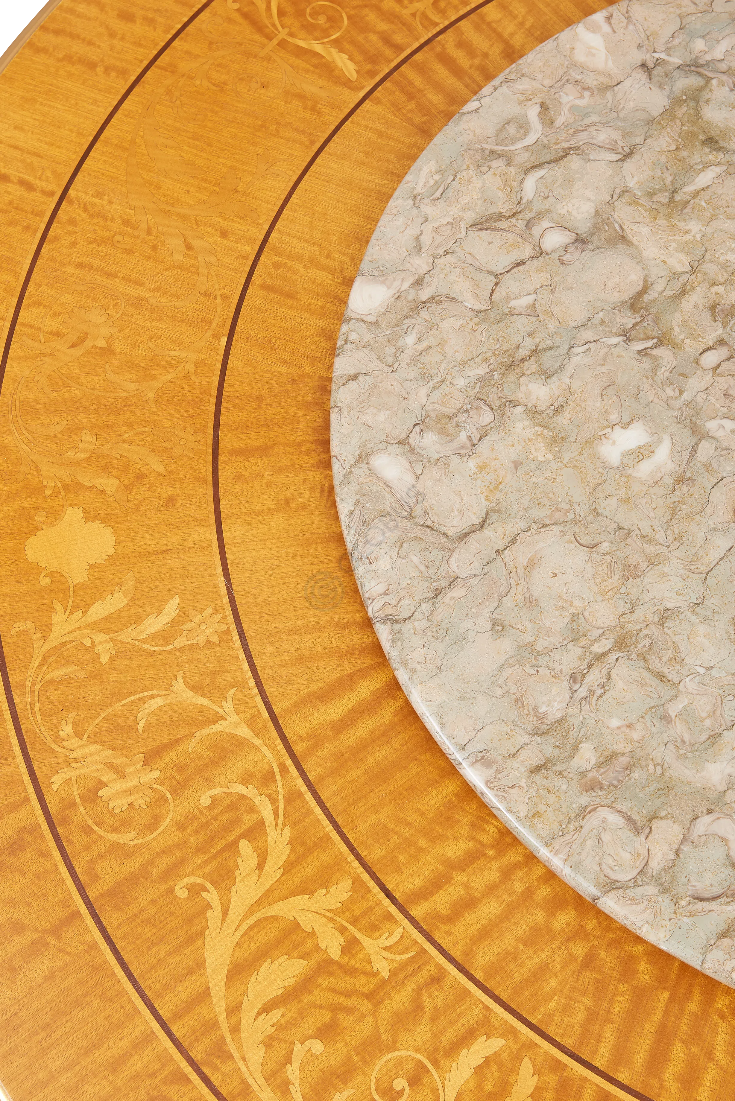 Dining table Xenobia