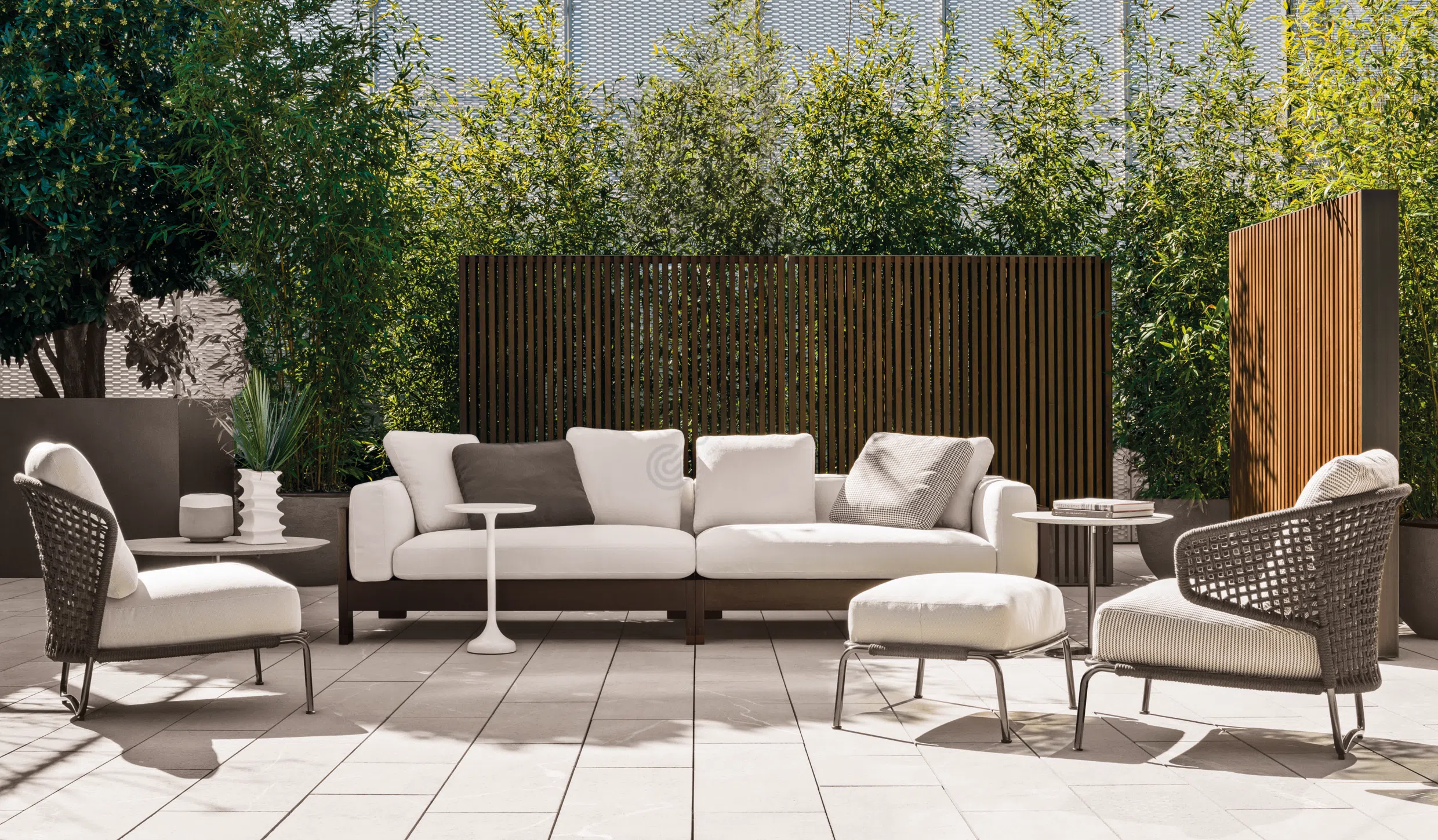 Outdoor armchair MINOTTI Aston