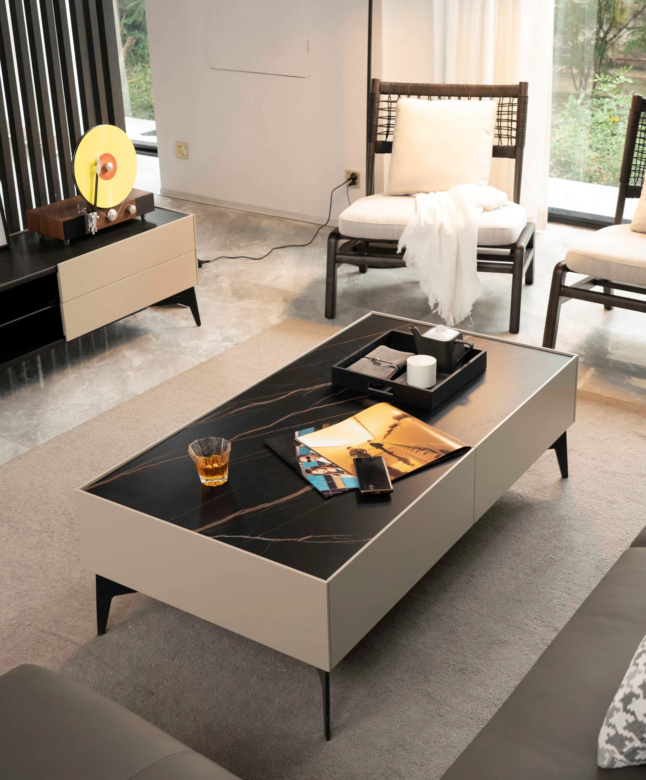 Coffee table Angi