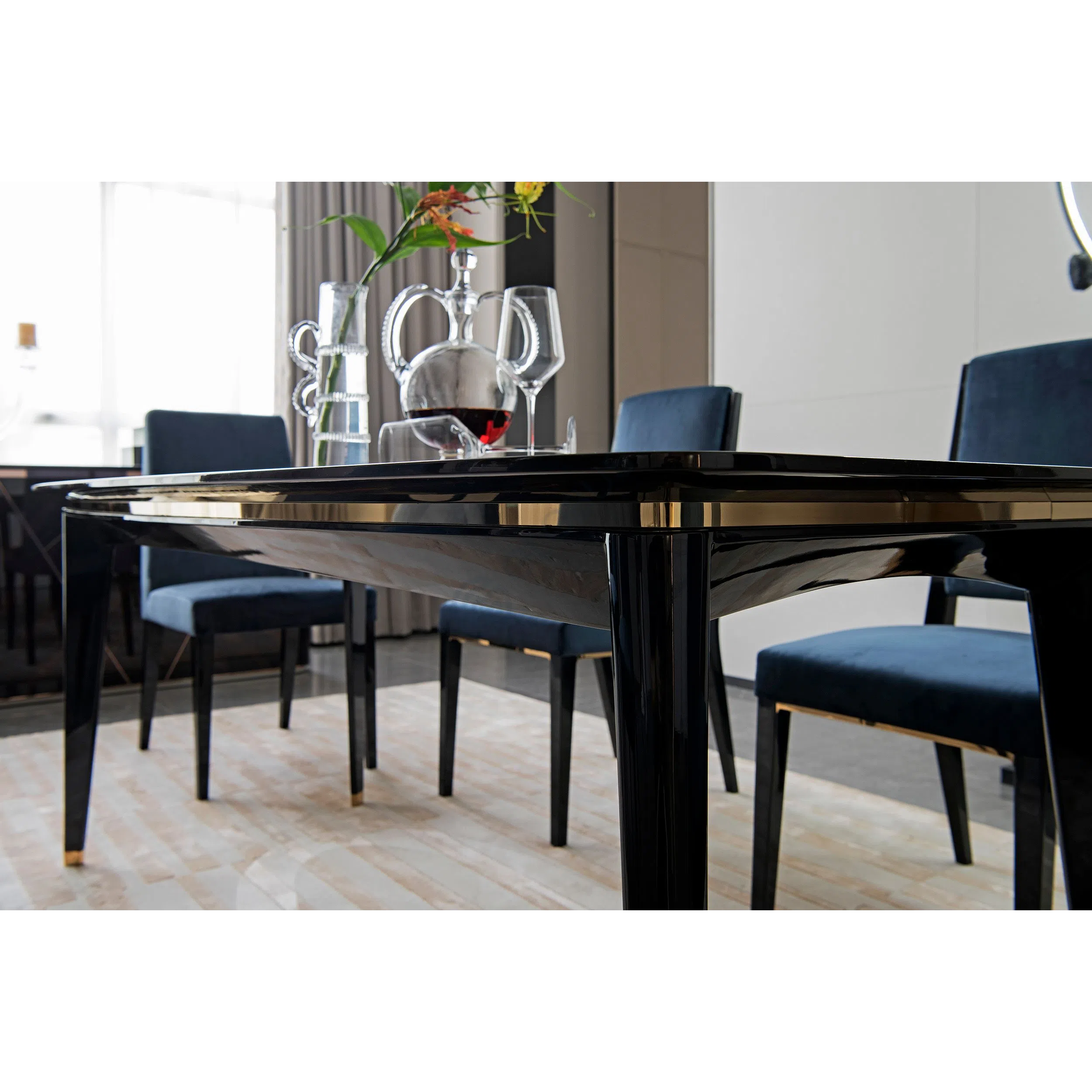Dining table CIPRIANI HOMOOD Eclipse