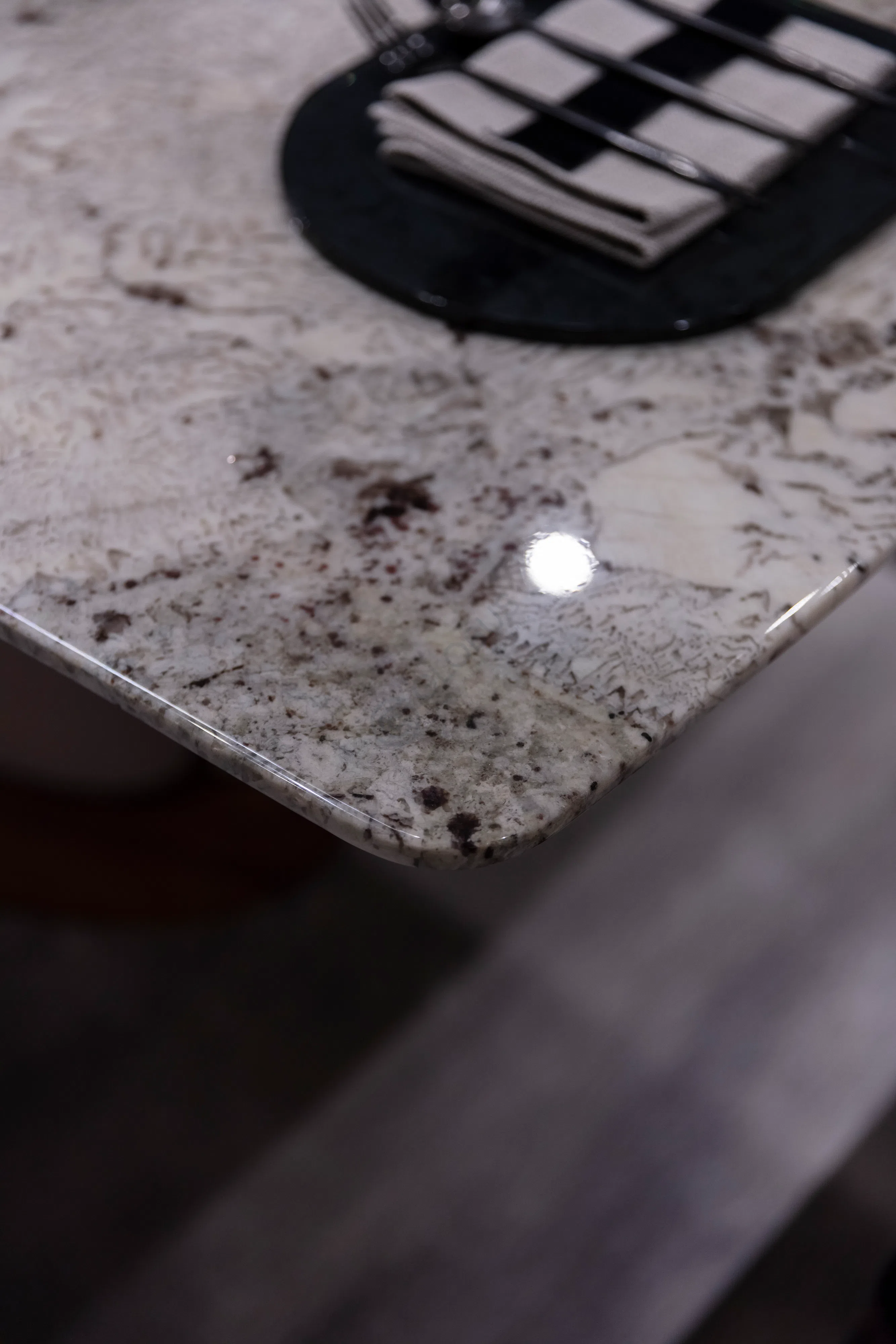 Dining table Marcelo