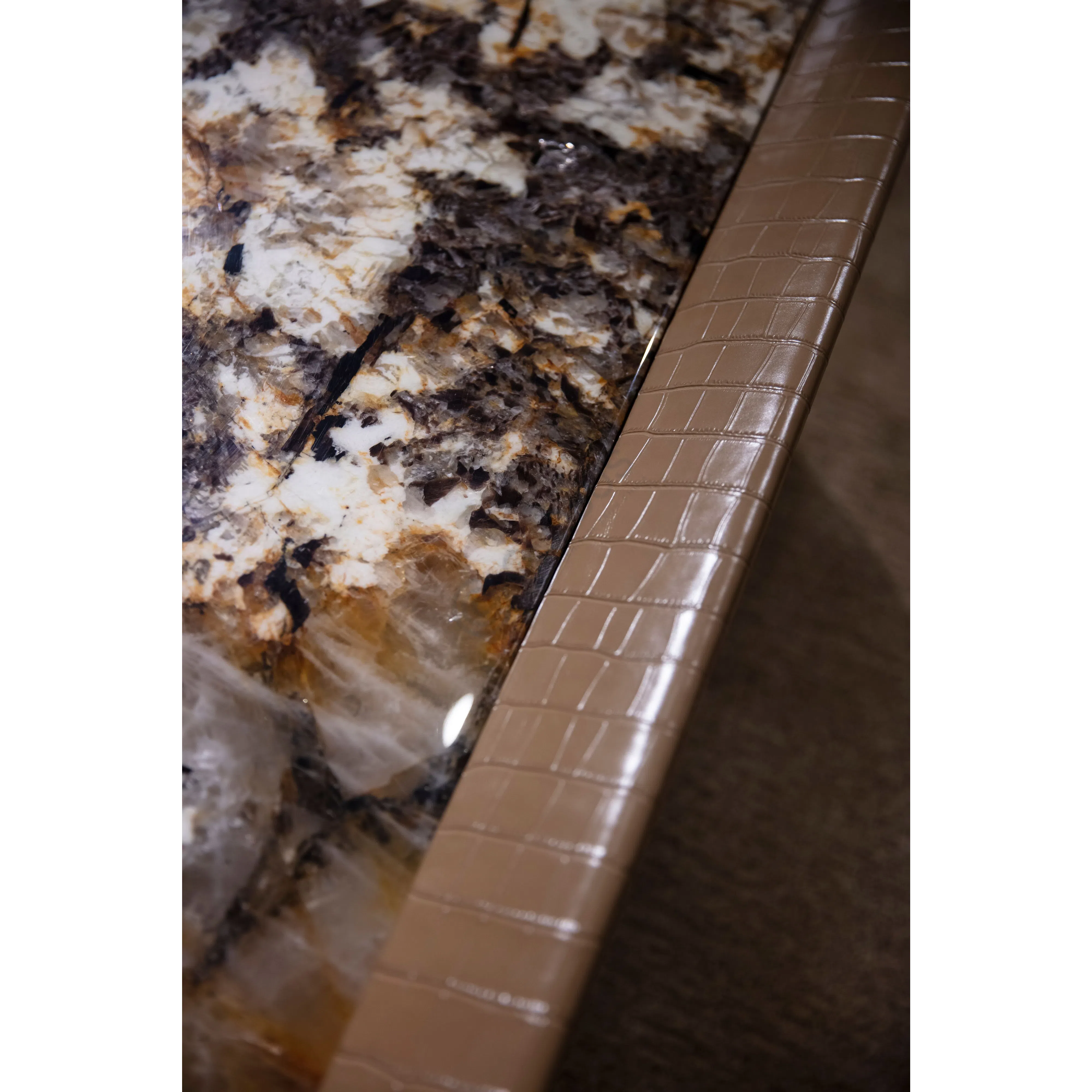 Coffee table Bucanica